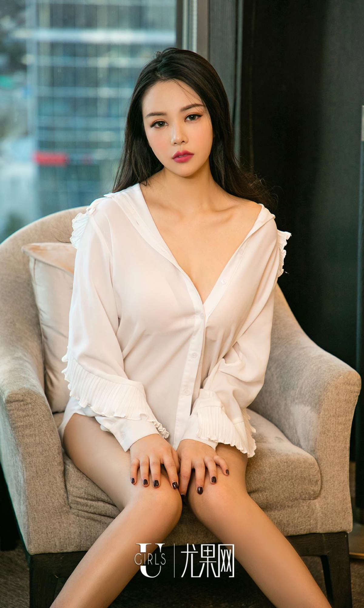 Ugirls爱尤物 NO.989 雪莉 眼神直男斩-日更街拍