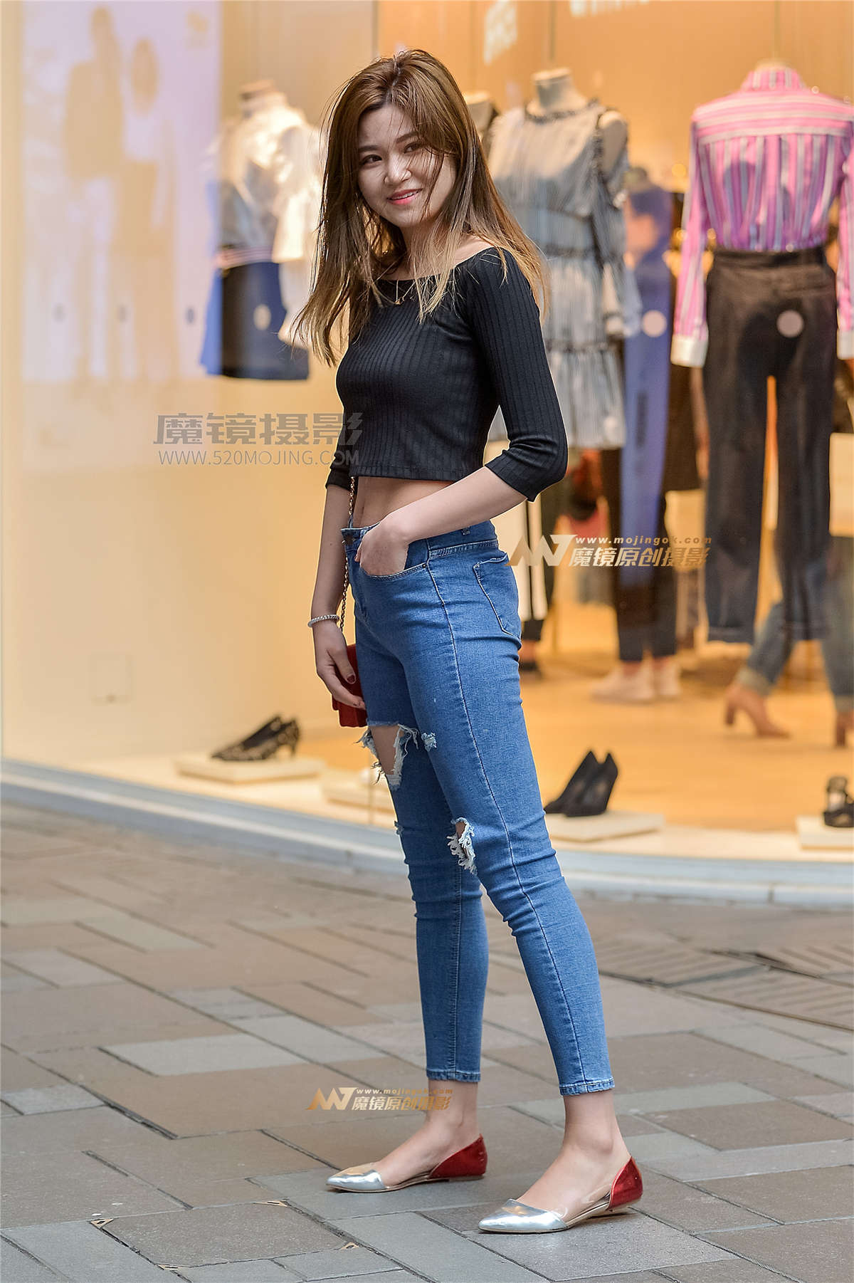 左手倒影赛帖：性感肚脐+美臀-日更街拍