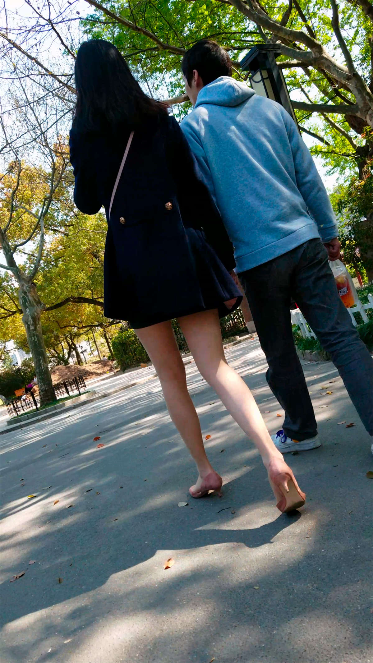 图片[2]-行走中的美少女-日更街拍