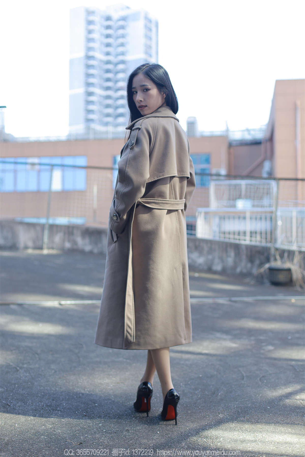 图片[2]-IESS异思趣向 2023.11.19 丝享家1589：美子 风衣的季节-日更街拍