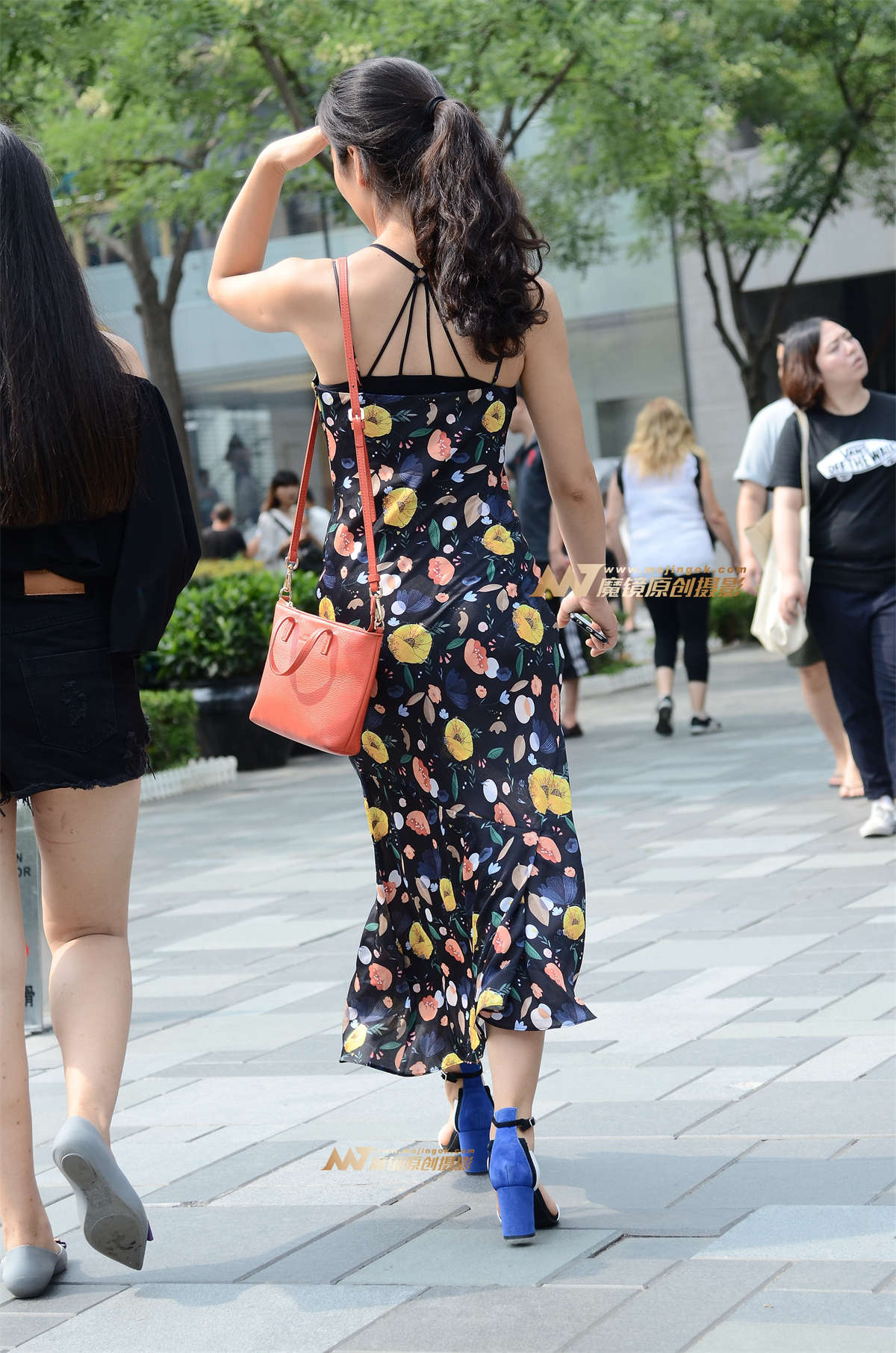 图片[2]-【神摄手原创】吊带长裙-日更街拍