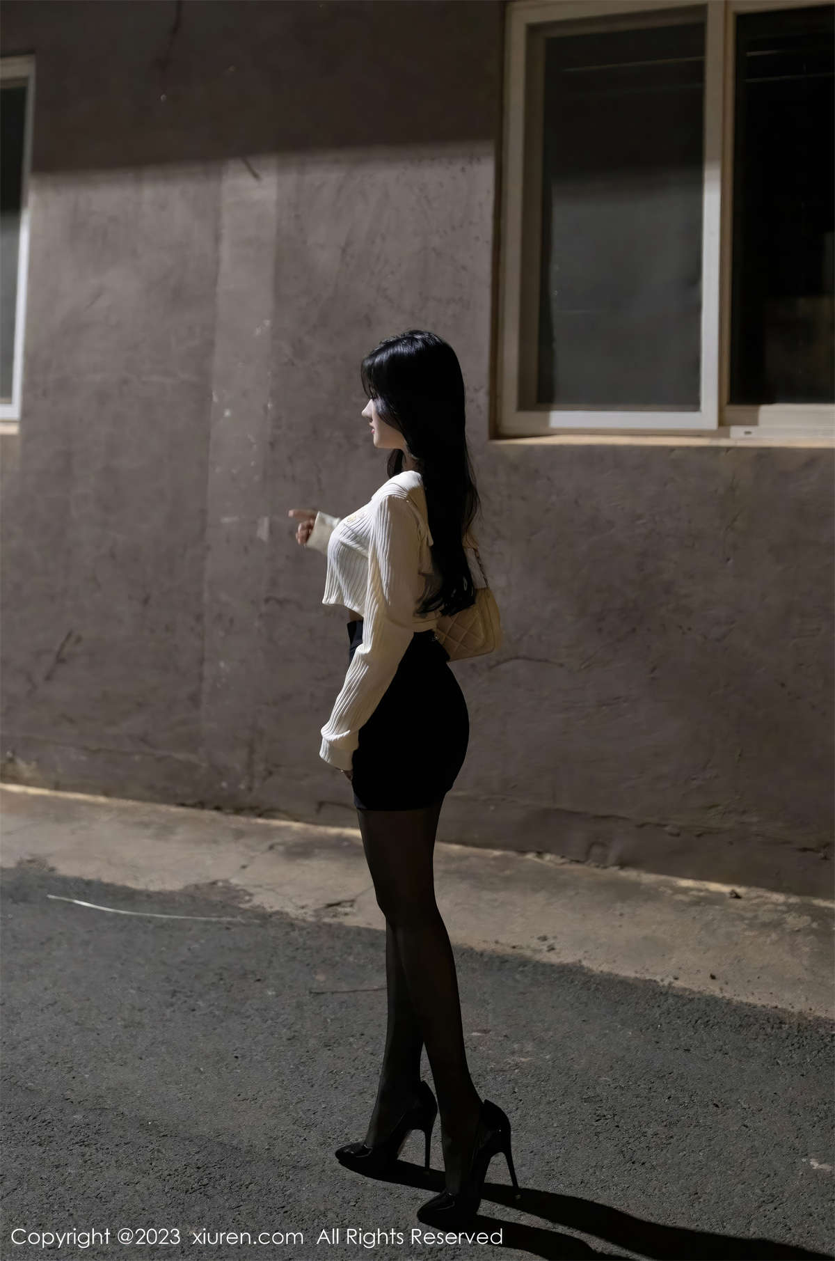 图片[2]-Xiuren秀人网 2023.10.31 No.7588 谭小灵-日更街拍