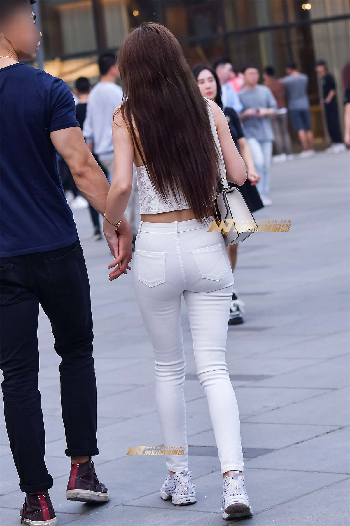 图片[2]-左手倒影赛帖：性感美胸美感包臀-日更街拍