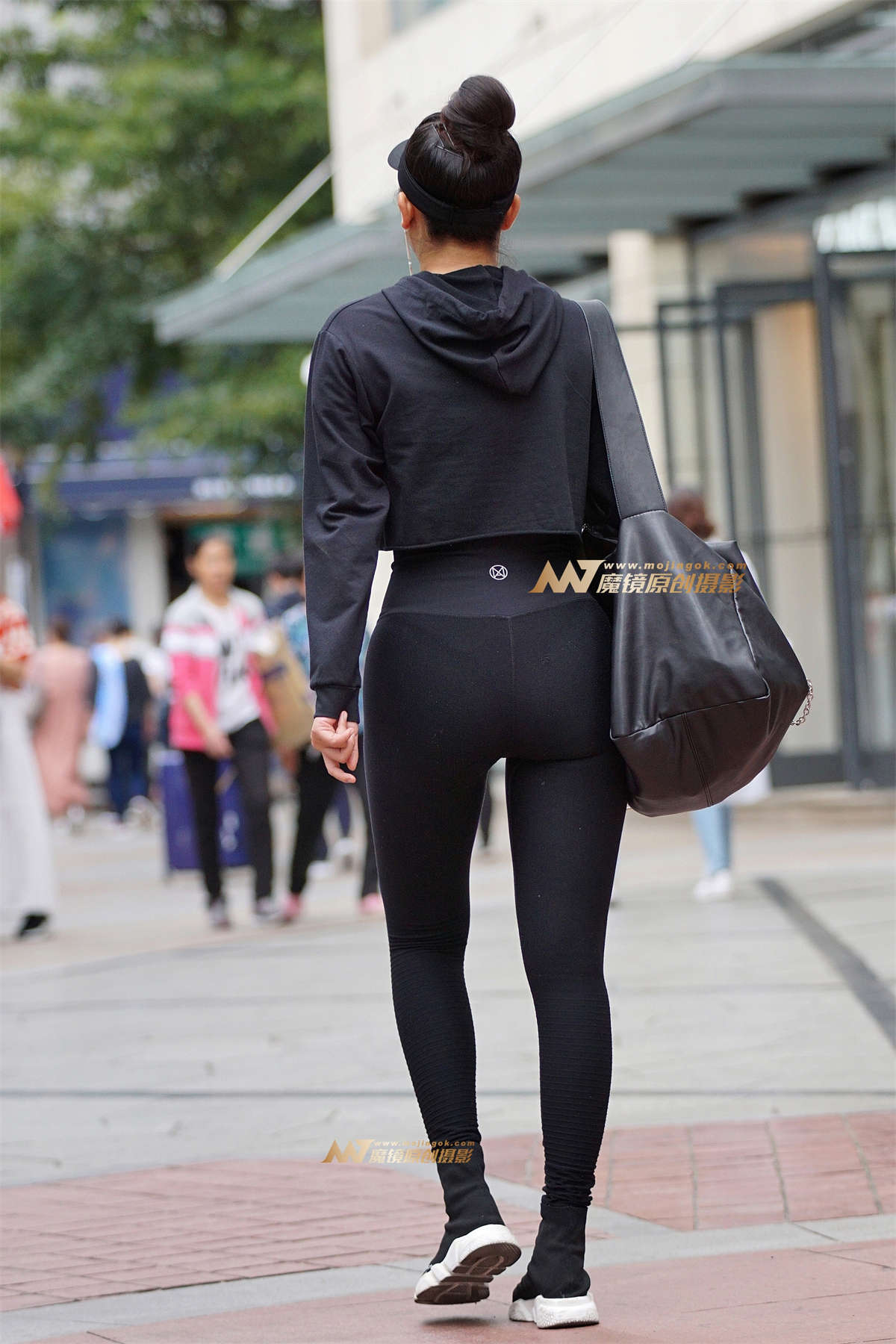 图片[2]-极致紧身健身裤丁痕可见-日更街拍