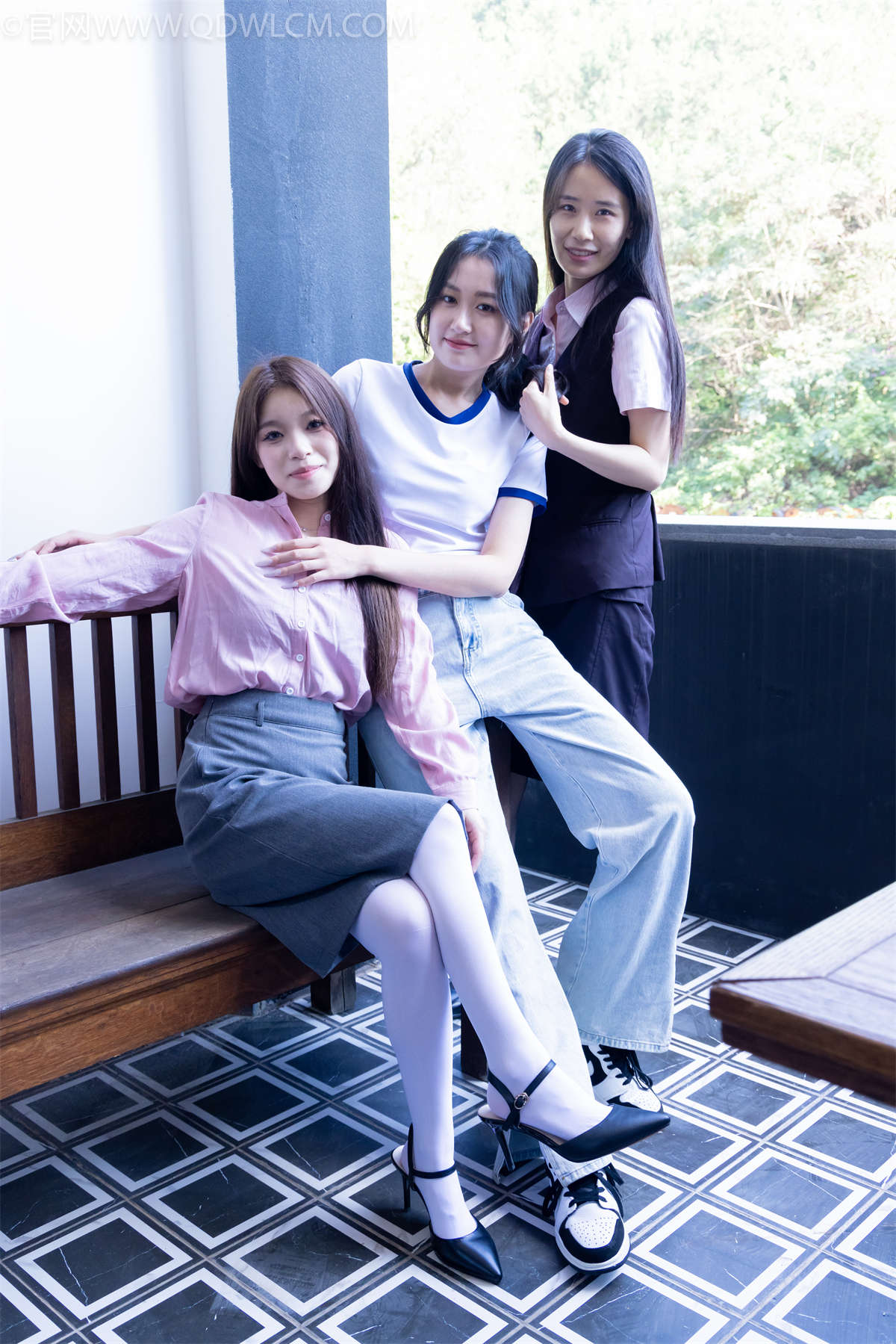 物恋传媒 NO.2143 菜菜&小敏&闪闪-秋日温情-日更街拍