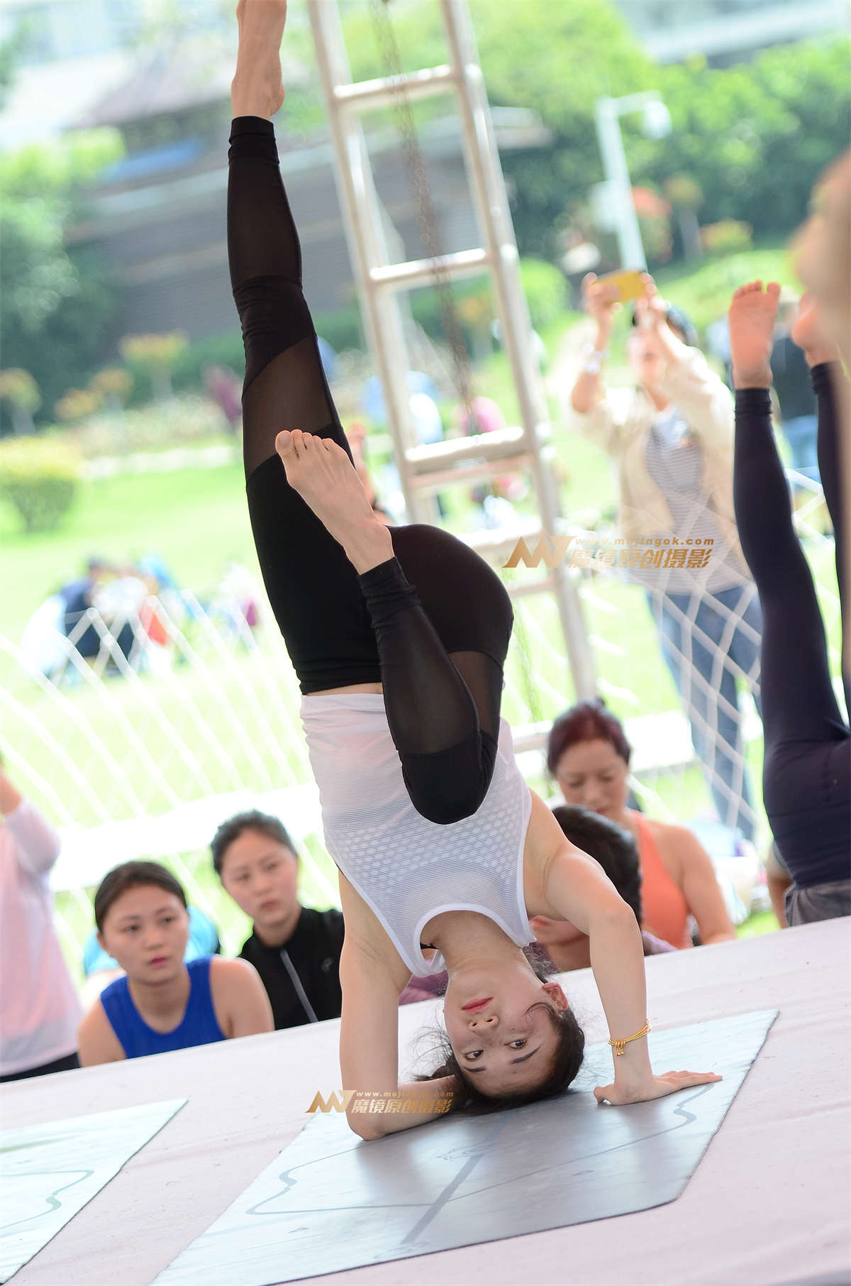 【神摄手赛帖】白纱运动背心，黑色健体裤-日更街拍