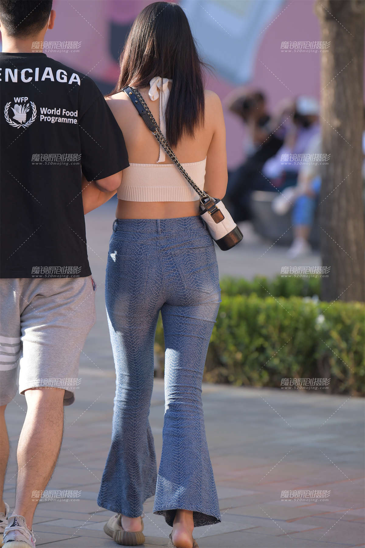 图片[2]-【红石赛贴】性感牛仔裤美女-日更街拍