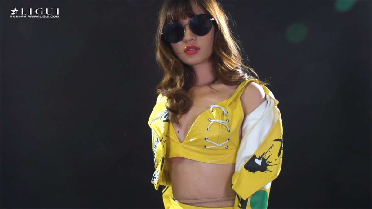 图片[2]-Ligui丽柜视频 2020.03.05 性感赛道女郎 安娜-日更街拍