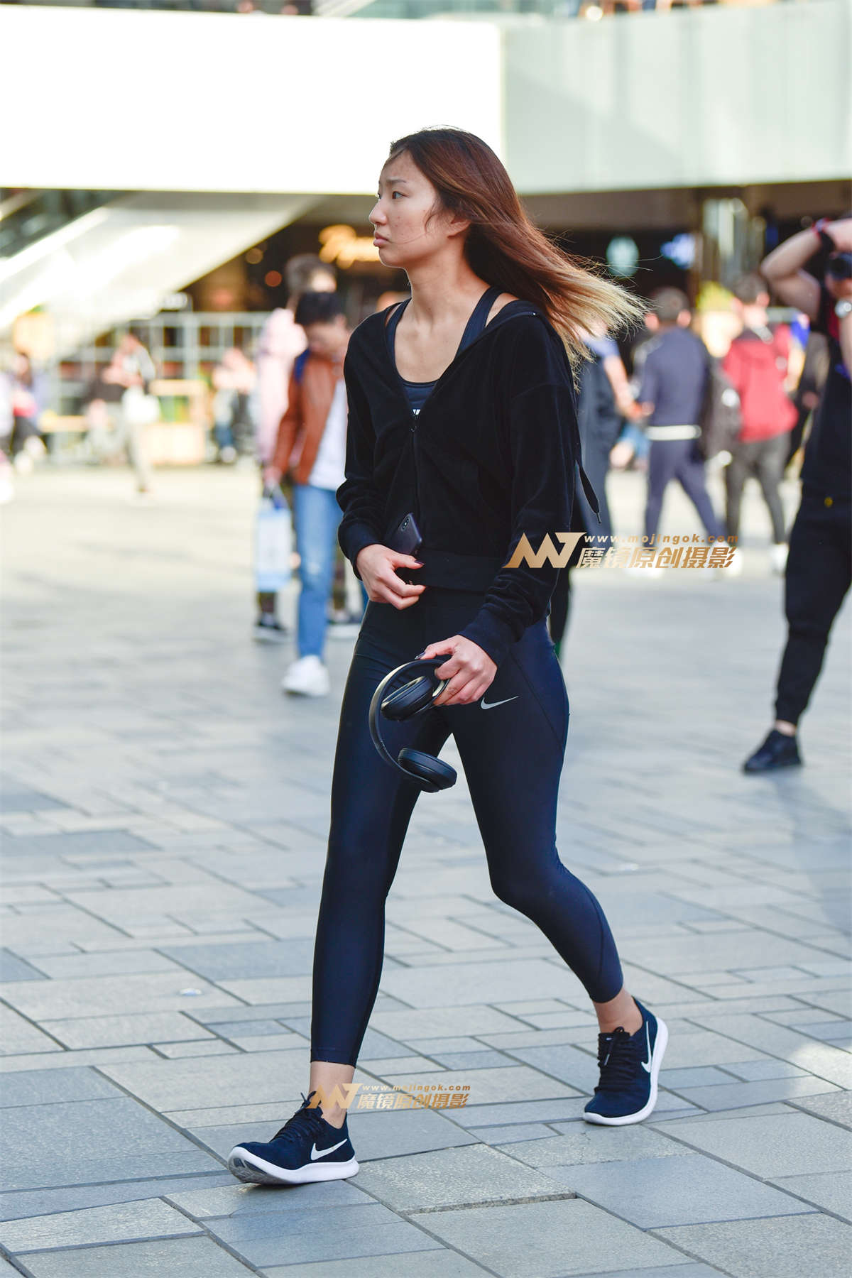 紧身运动裤-日更街拍