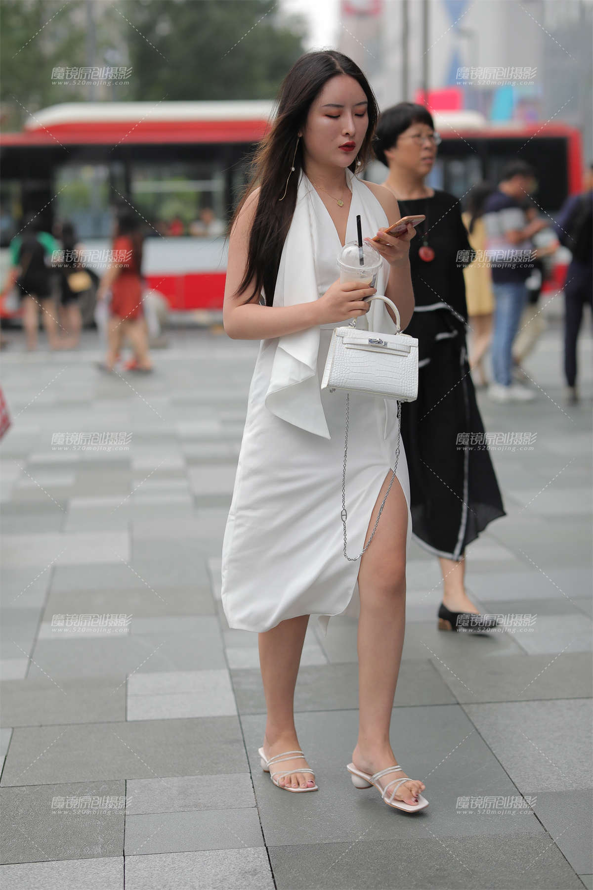 长裙美背-日更街拍