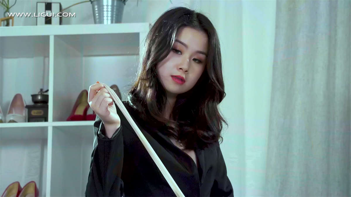图片[2]-Ligui丽柜视频 2020.12.30 玉趾白丝俏佳人 小紫-日更街拍
