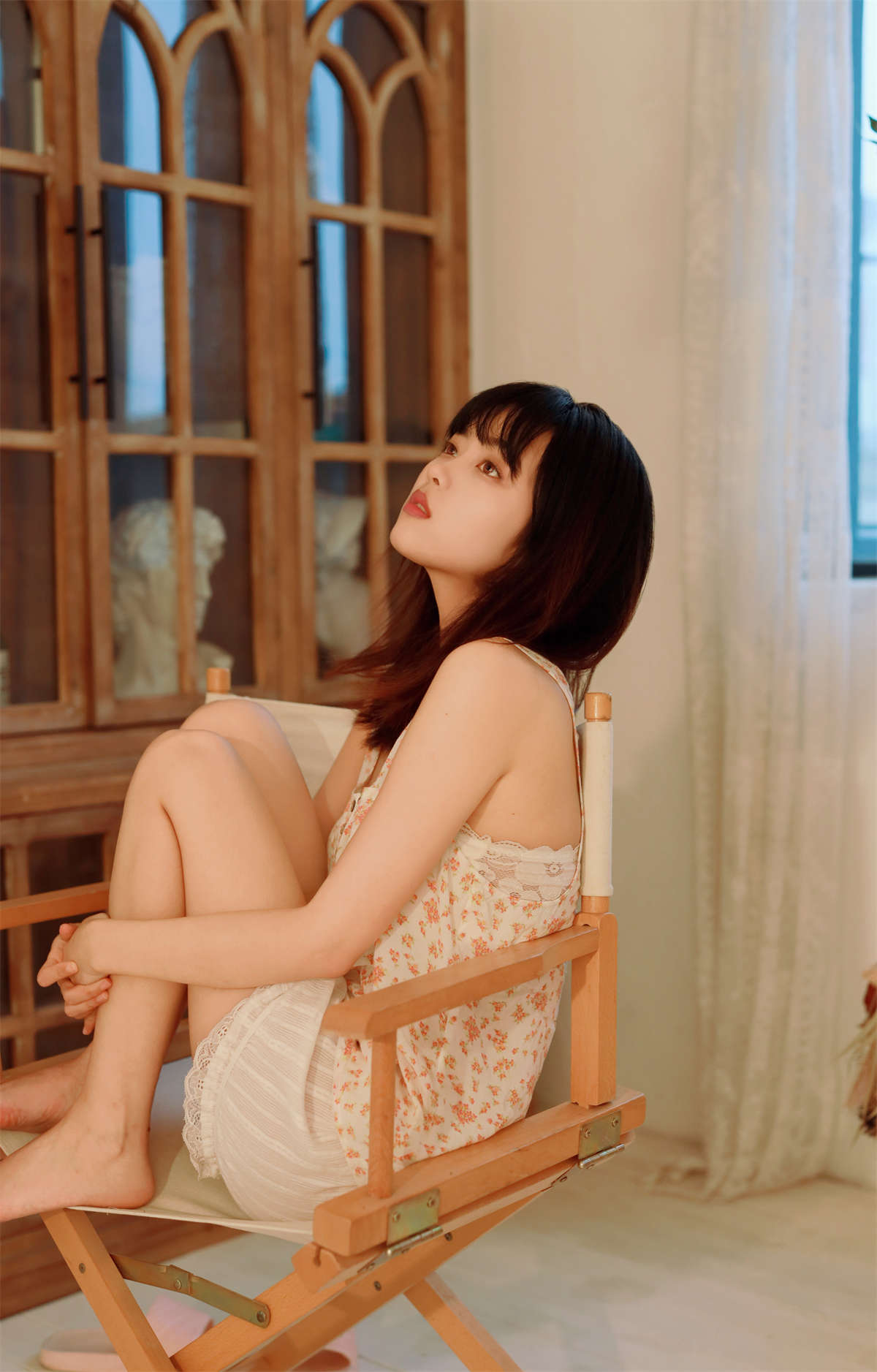 YITUYU艺图语 2024.04.04 慵懒的房间 小薇人儿插图1