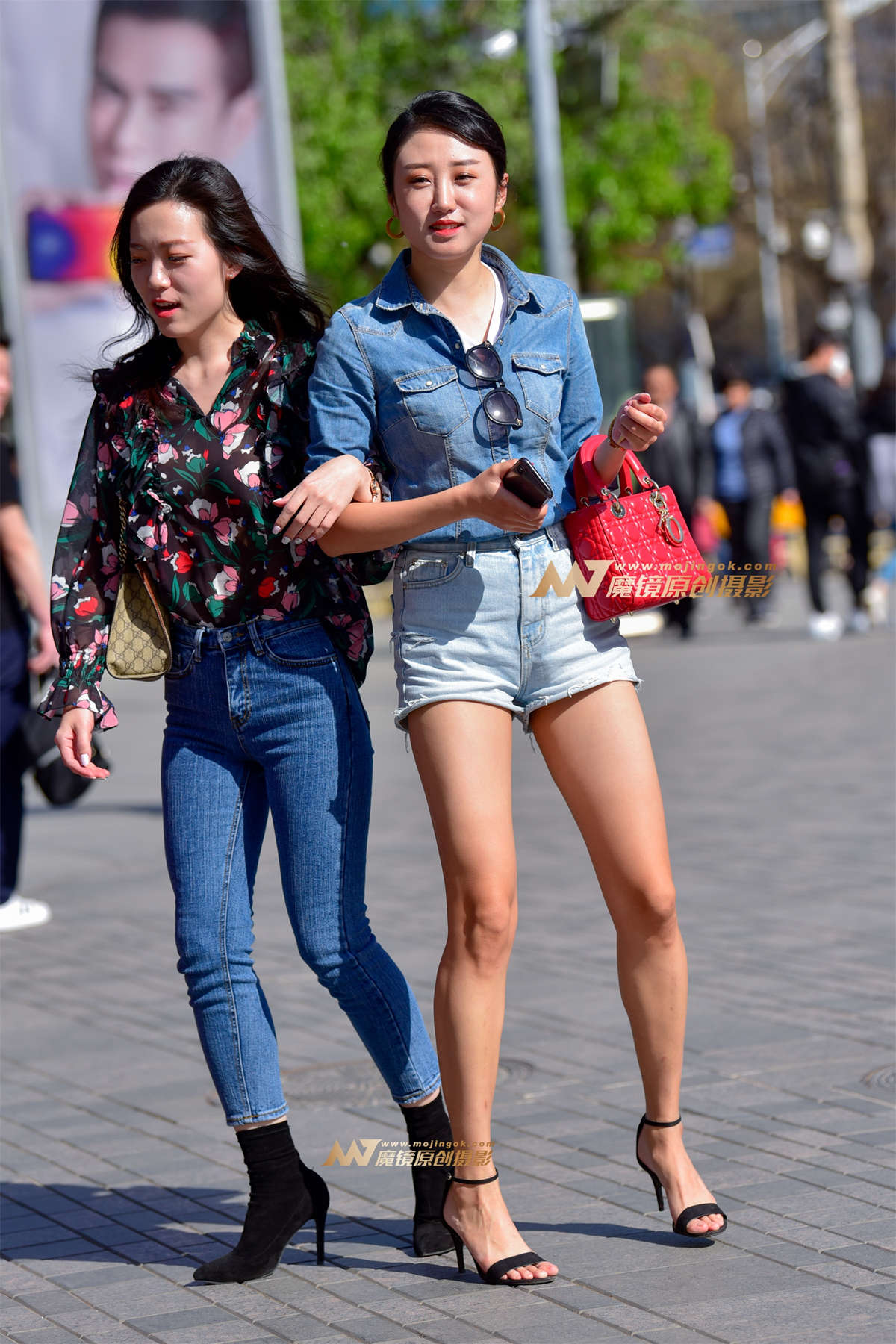 美腿 热裤 紧牛 闺蜜-日更街拍