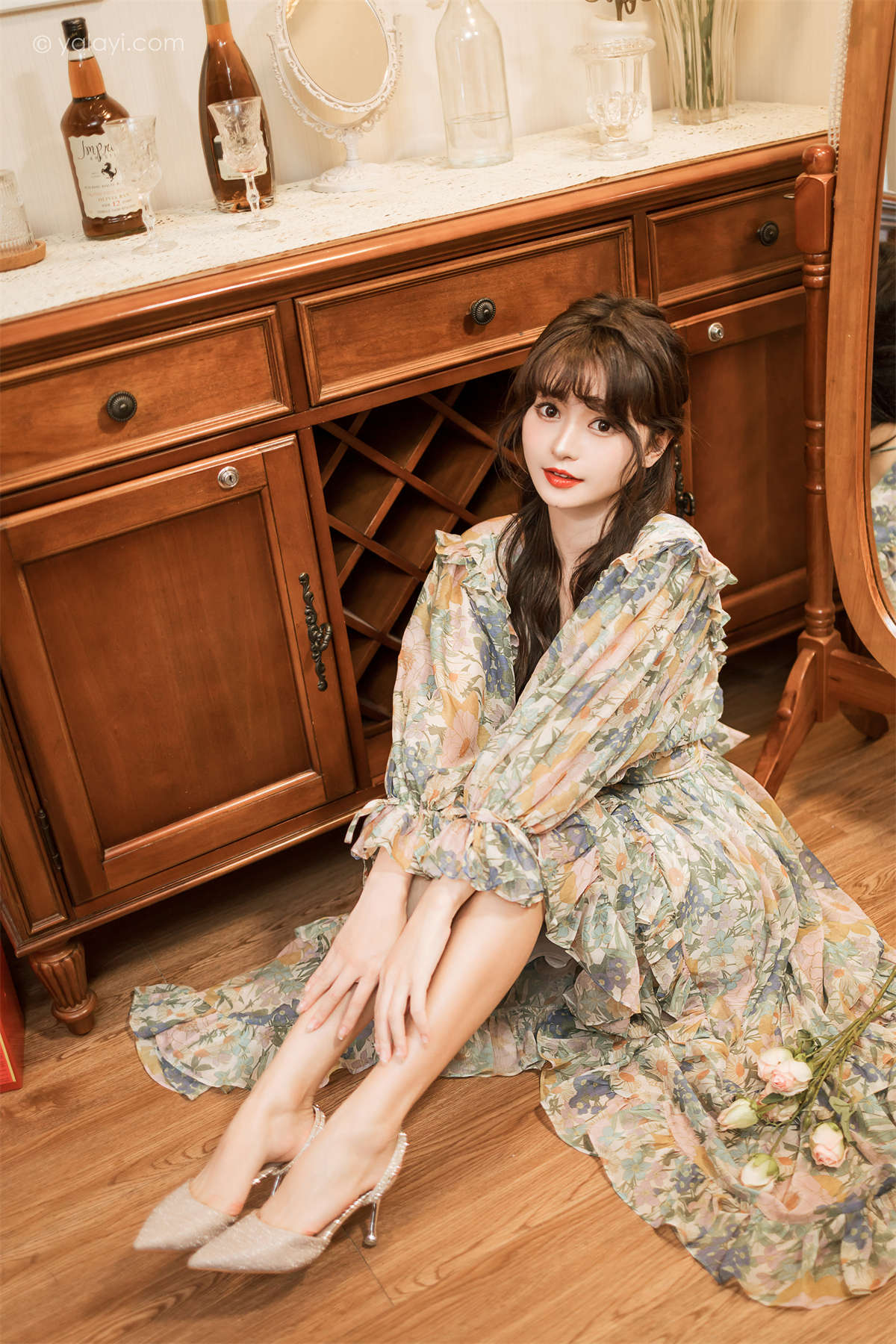 图片[2]-YALAYI雅拉伊2023.03.20 NO.1016 碎花裙少女 小亭-日更街拍