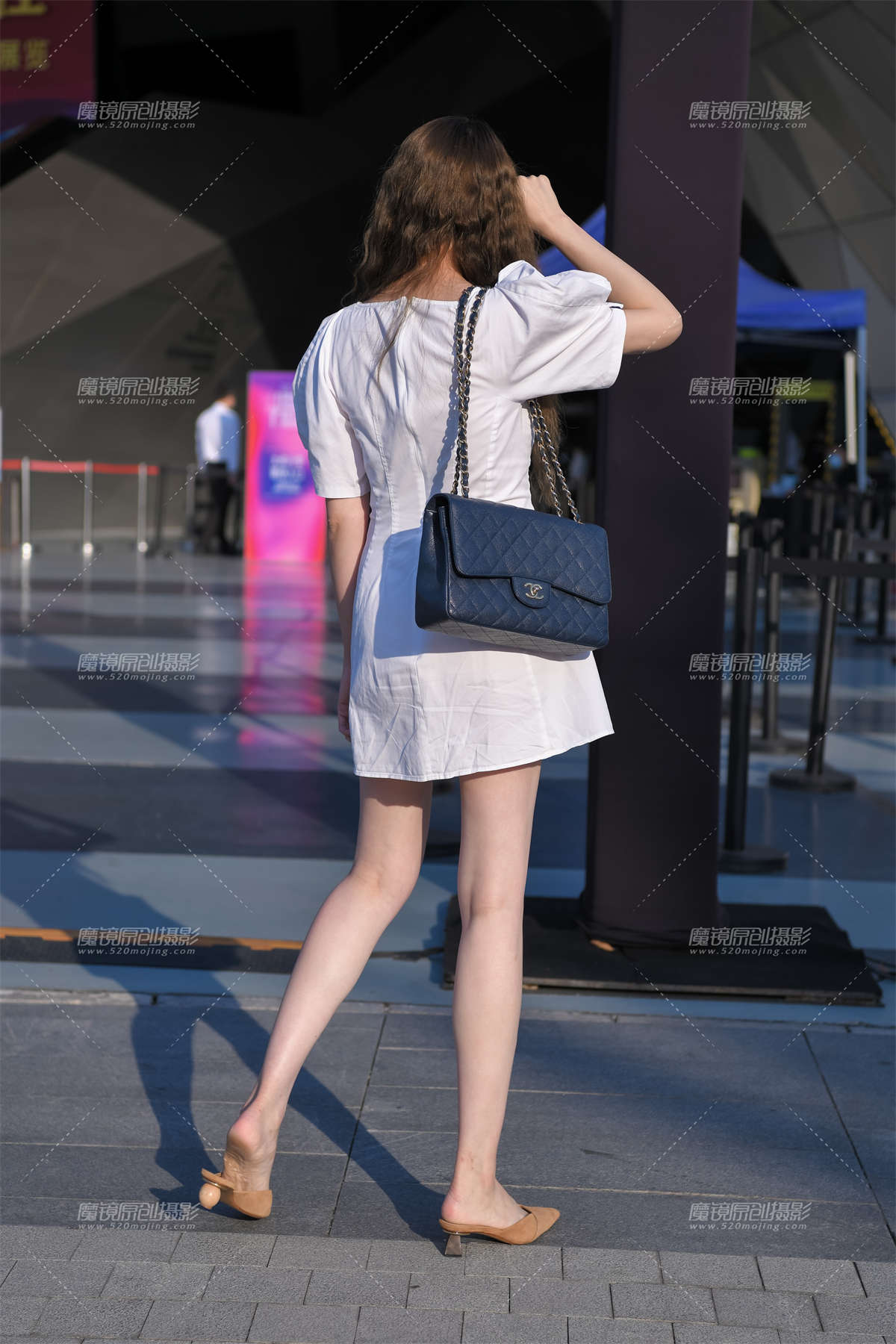 图片[2]-白裙凉拖美腿-日更街拍