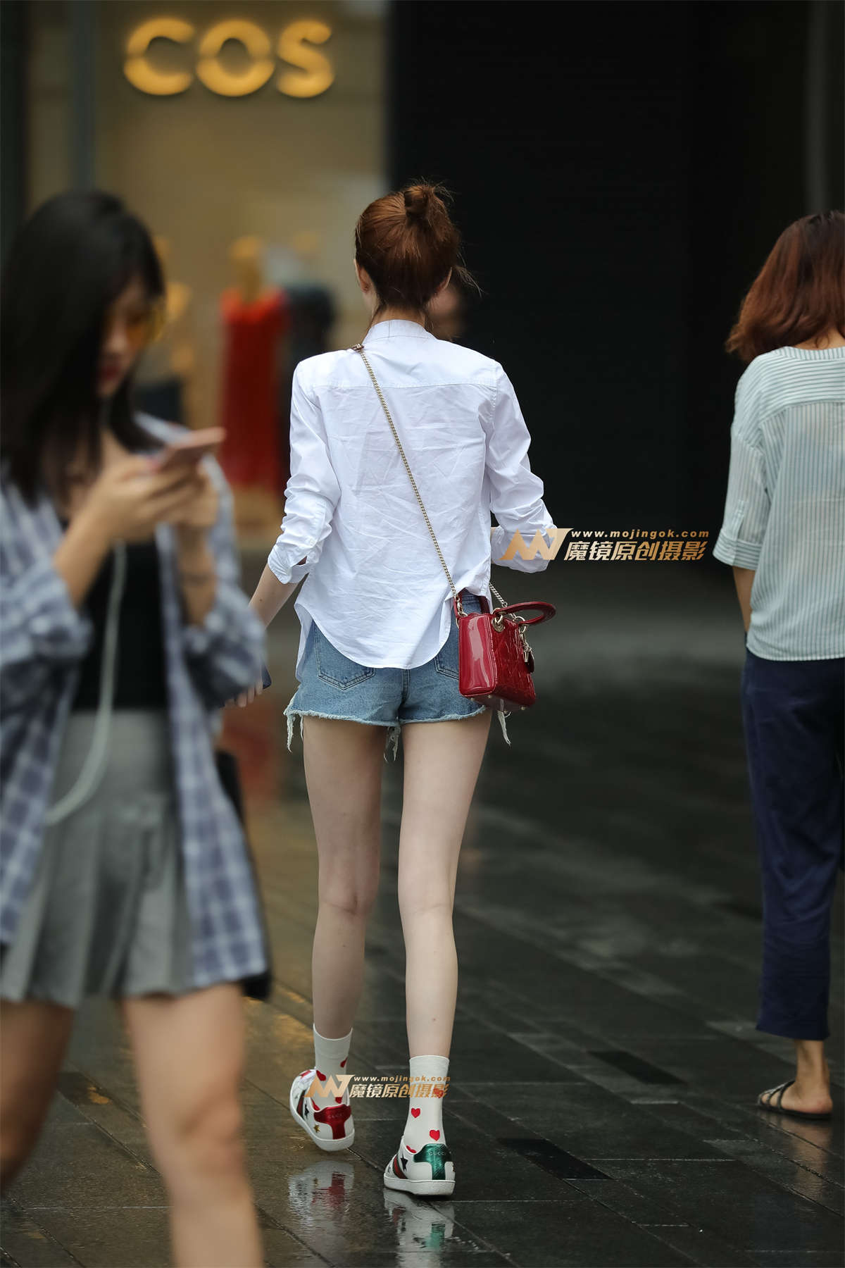 图片[2]-【凯恩赛帖】气质美女 一双白白长腿让女人羡慕-日更街拍