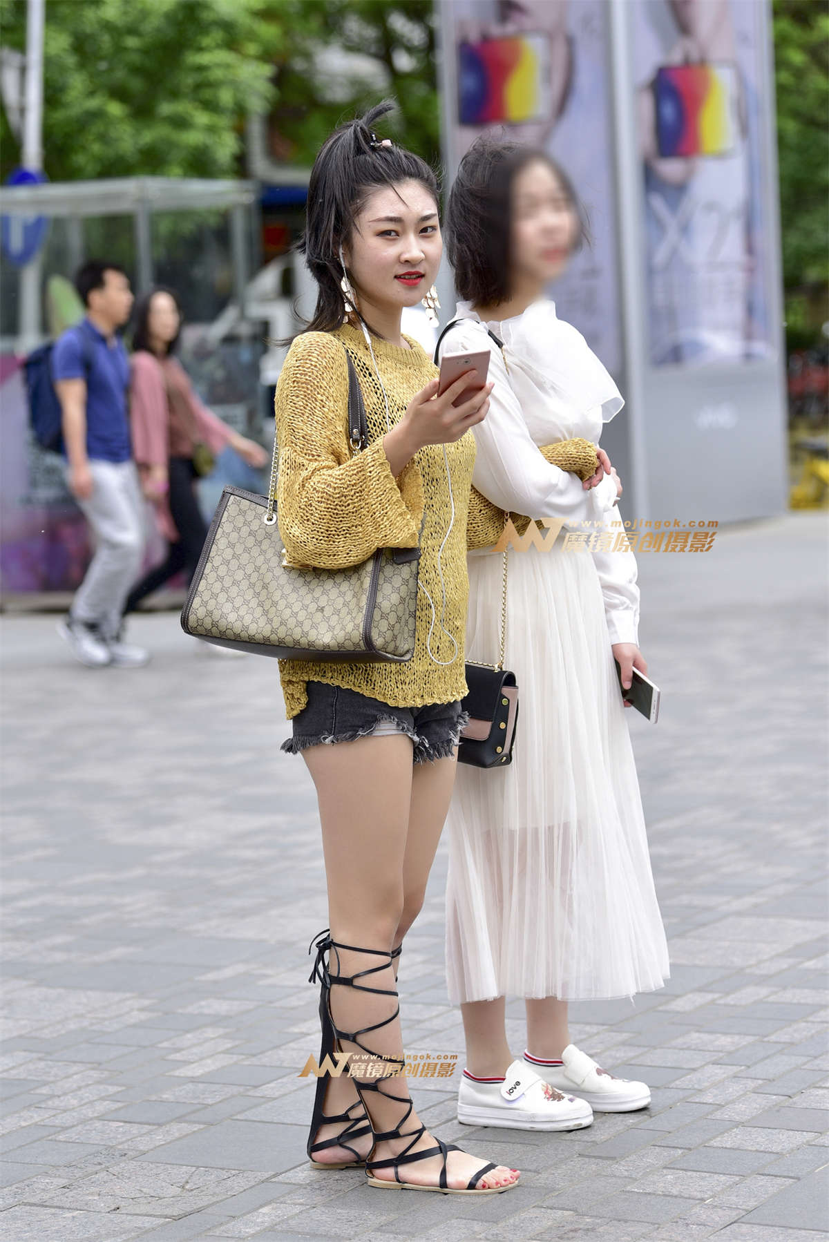 5.23 时尚热裤罗马靴小妹-日更街拍