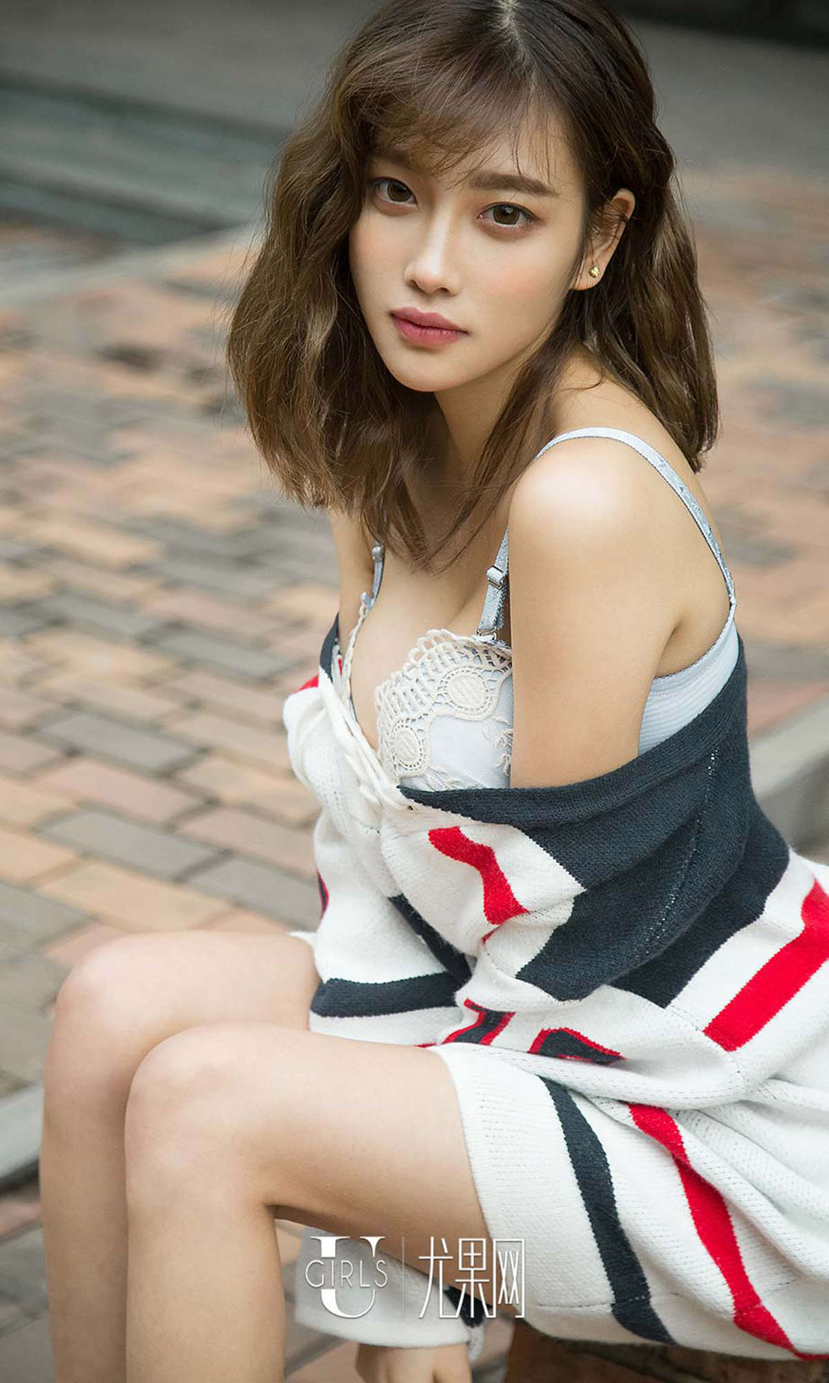 Ugirls爱尤物 NO.1719 杨晨晨-日更街拍