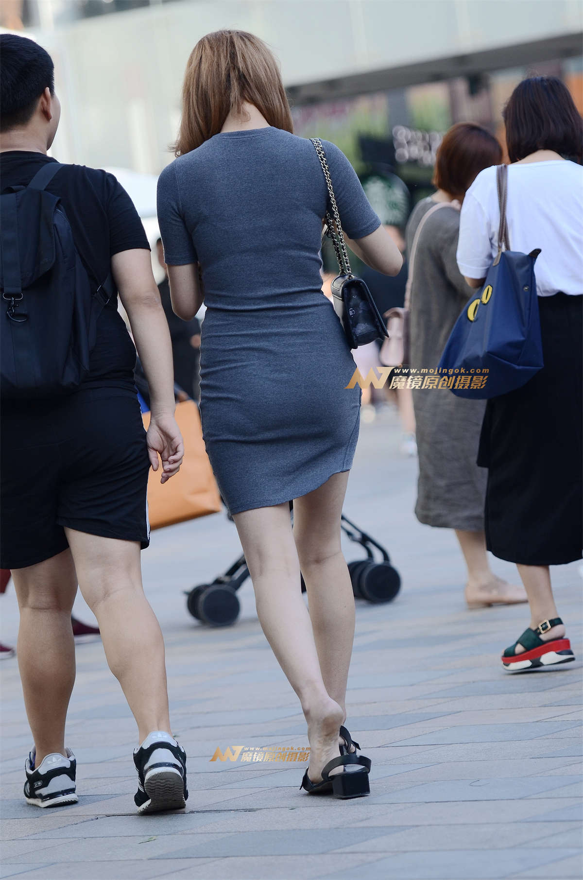 图片[2]-【神摄手赛帖】裹身开叉裙-日更街拍