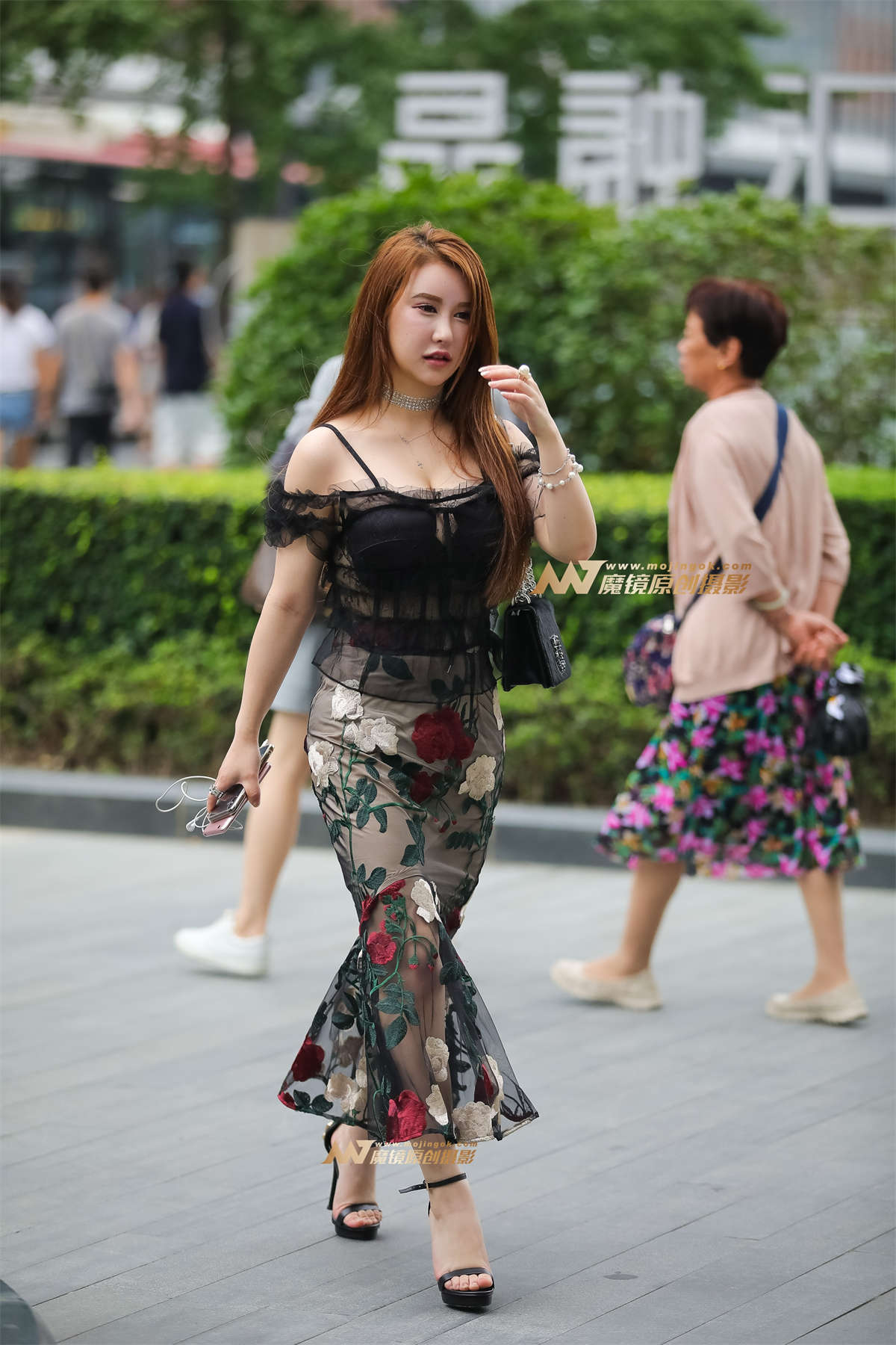 【凯恩赛帖】气质少妇-日更街拍