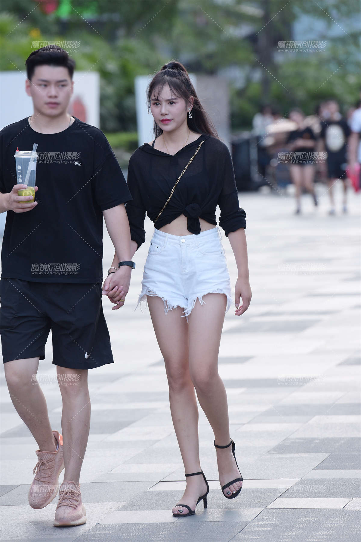 热裤美女-日更街拍