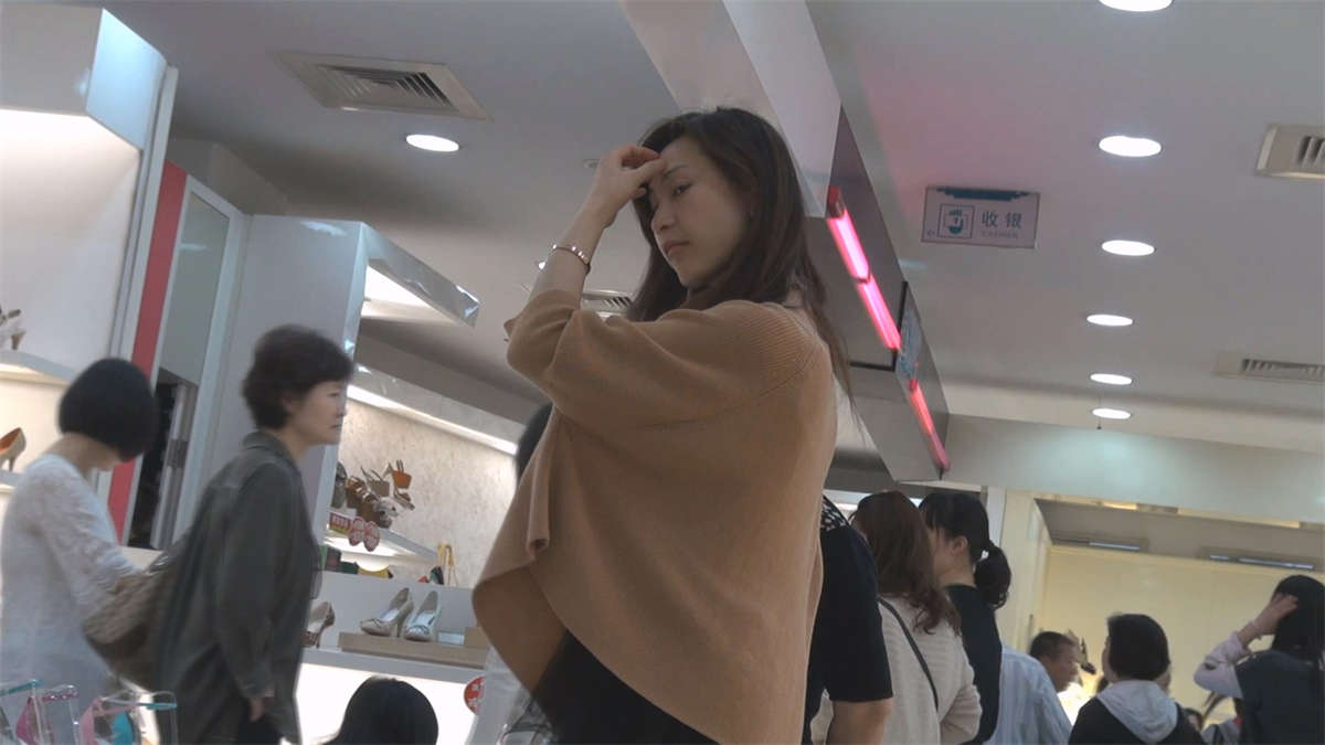 图片[2]-难以置信，商场街拍也能遇到同一人-日更街拍