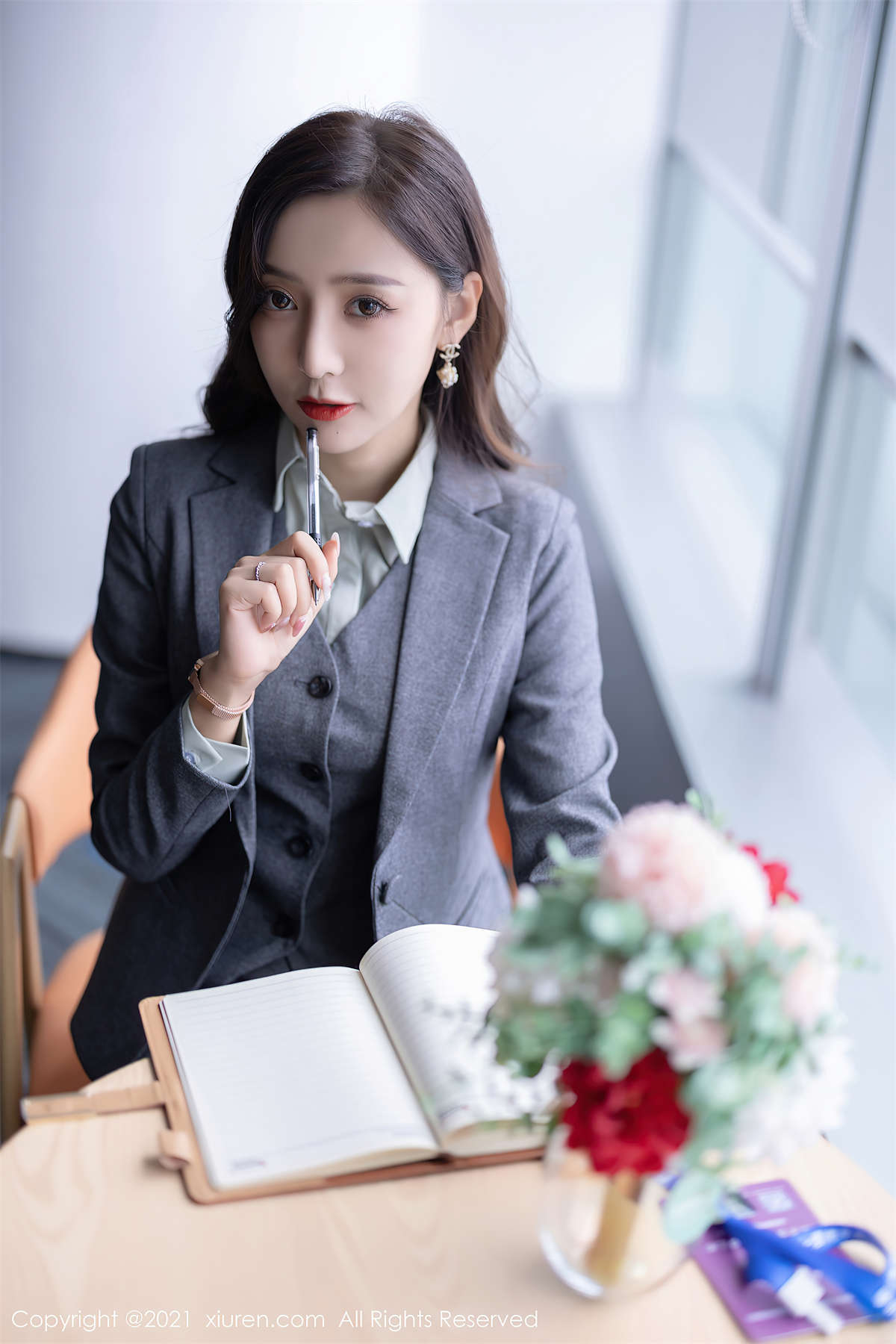 Xiuren秀人网 2021.11.22 NO.4251 王馨瑶yanni-日更街拍