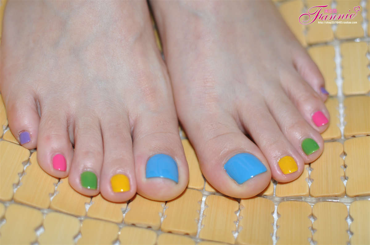 图片[2]-Fannie芬妮美足园NO.587 特辑图 裸足-日更街拍