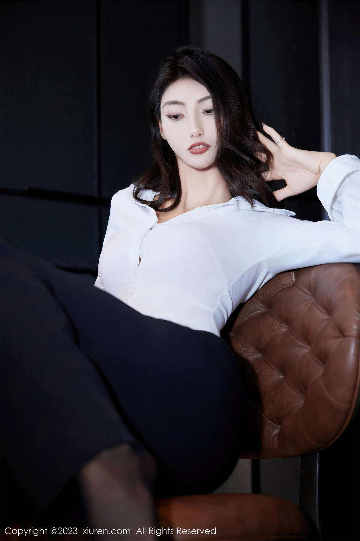 图片[2]-Xiuren秀人网 2023.11.21 No.7692 lingyu69-日更街拍