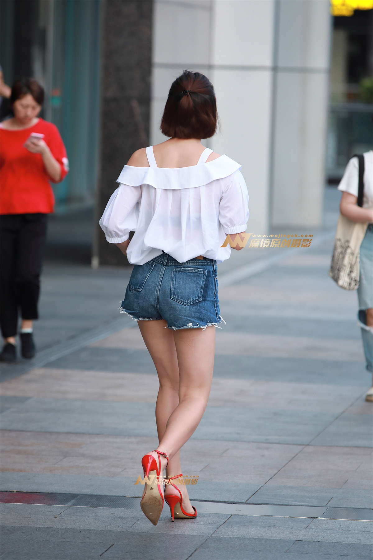 图片[2]-热裤，裸腿，凉高-日更街拍