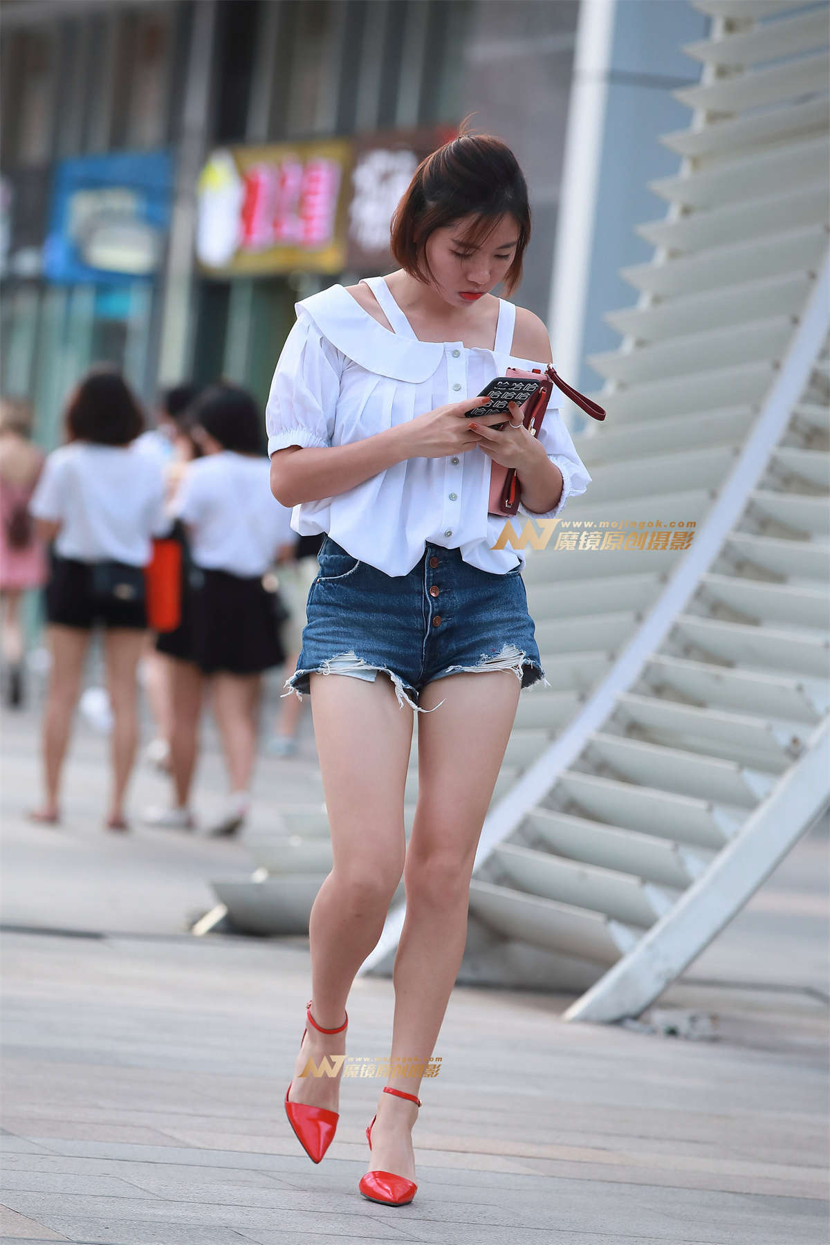 热裤，裸腿，凉高-日更街拍