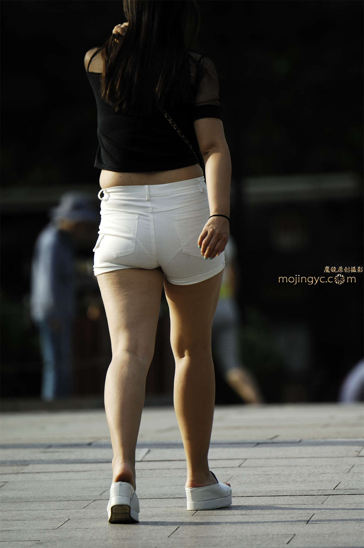 图片[2]-2016-08-30小三角内痕丰臀少妇13张-日更街拍