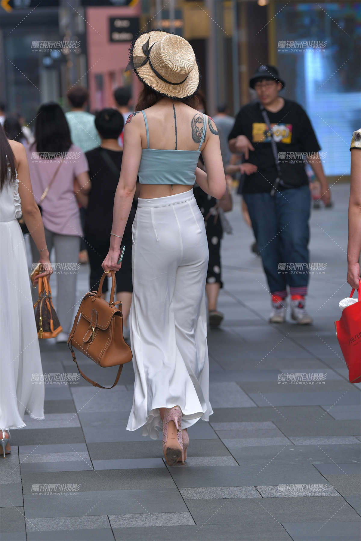 图片[2]-【视觉冲击赛贴】性感高挑小姐姐-日更街拍