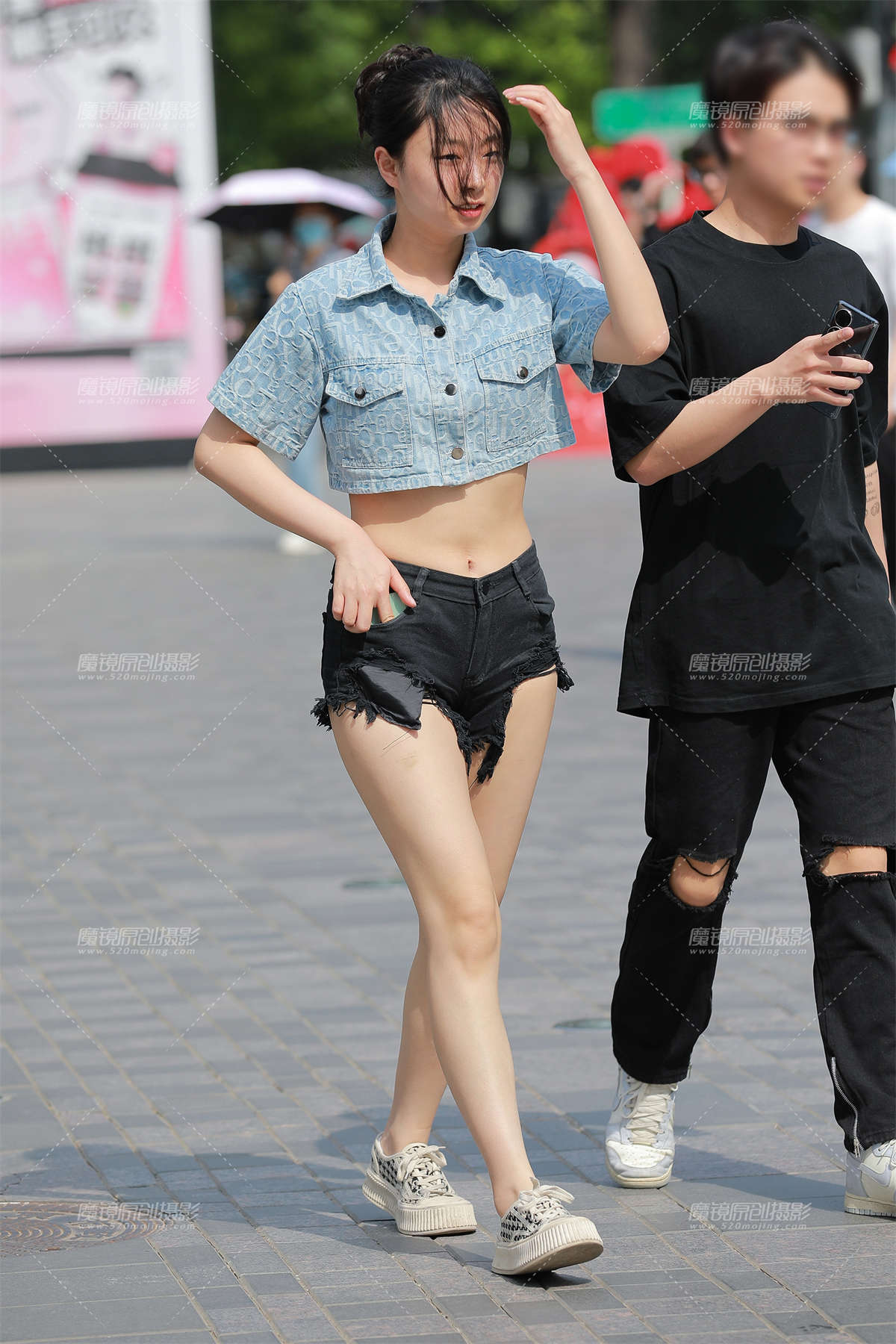 【玻璃街拍】黑色热裤女友-日更街拍