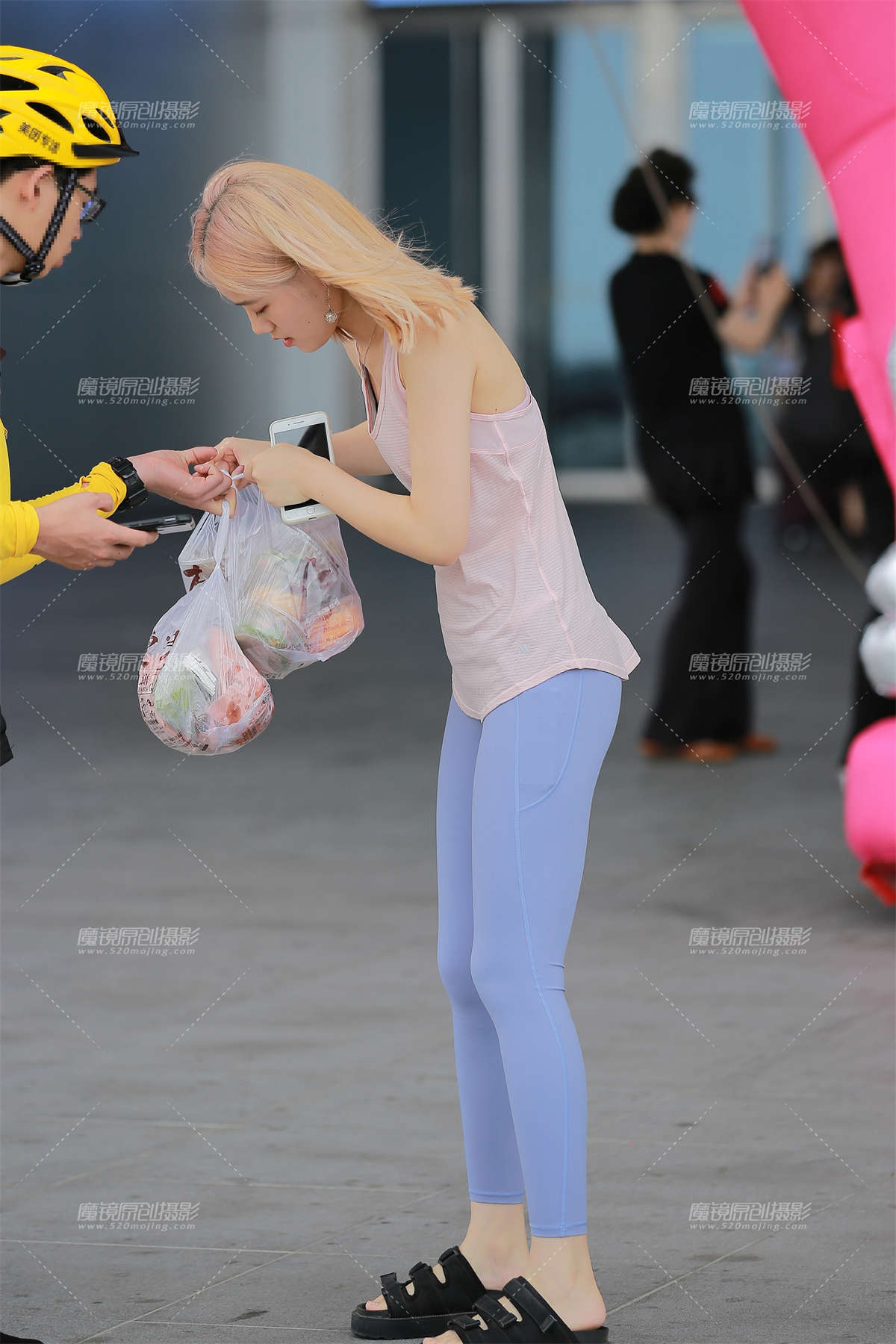 瑜伽服装店-店员-日更街拍