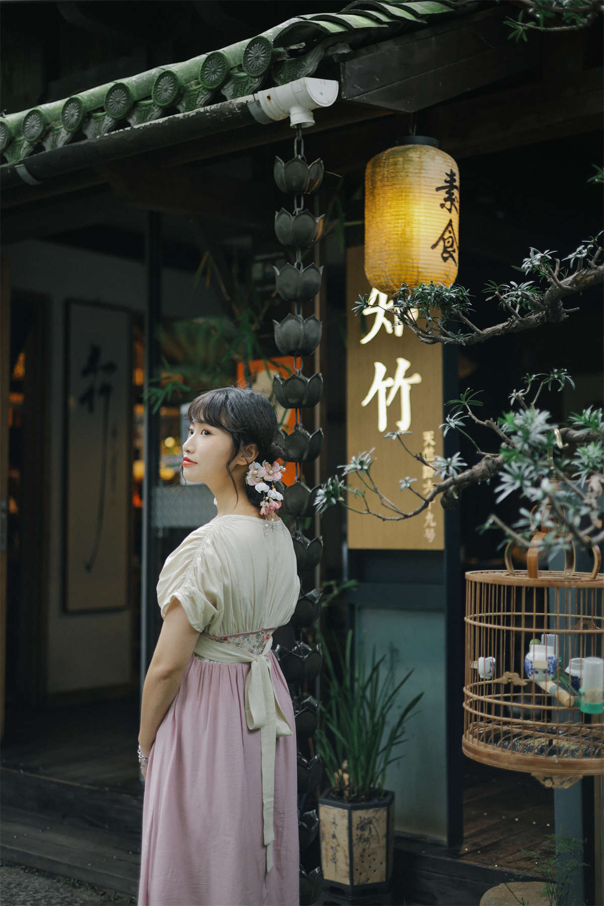 YITUYU艺图语 2023.03.08 沐光而行 蓝胖子插图1