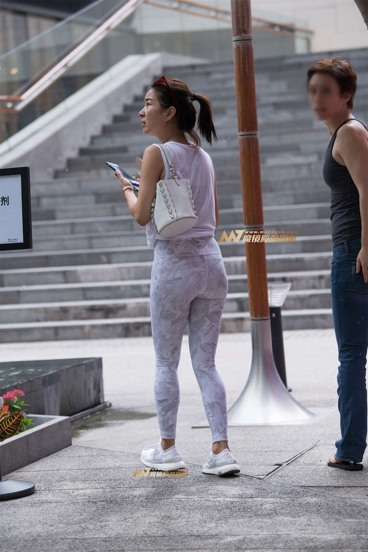 【一只傻麋鹿赛帖】躲雨-日更街拍