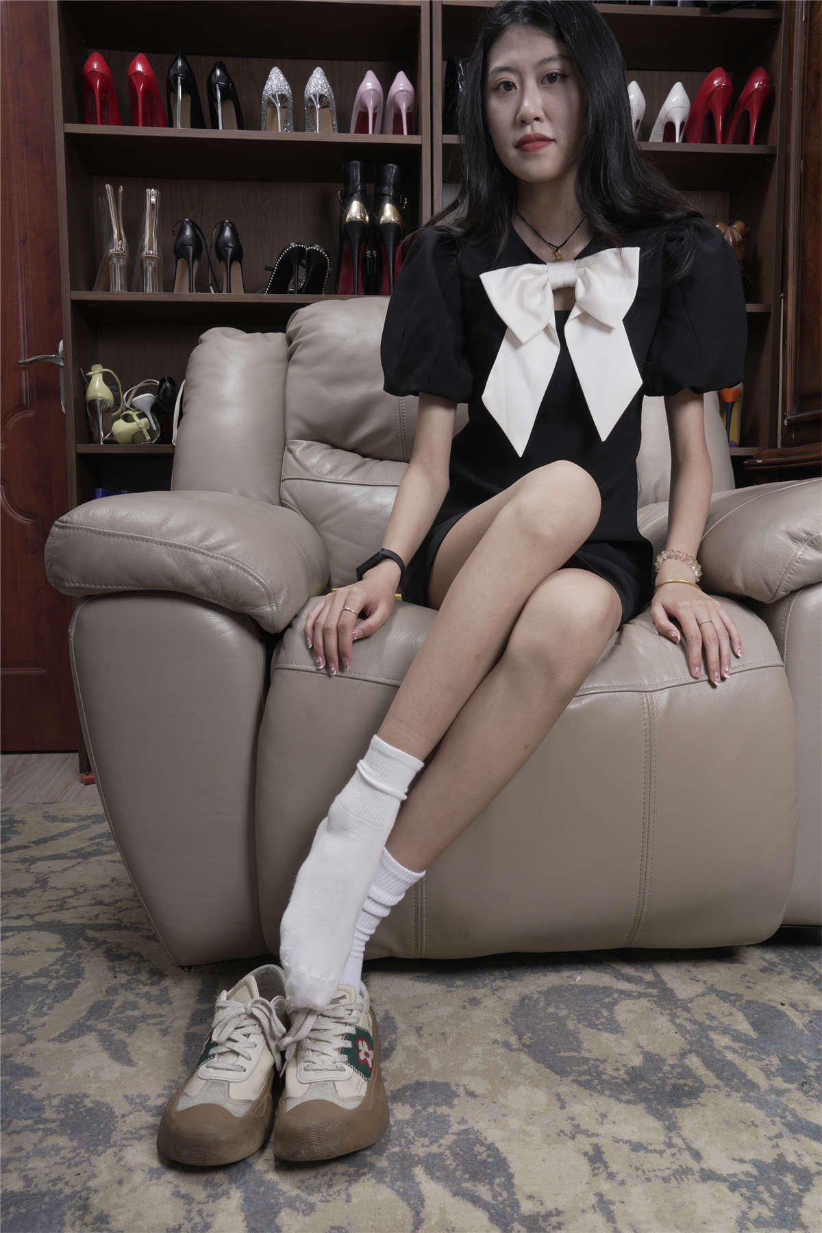 图片[2]-Sexy Asian Girls Feet No.007 李琪琪展示她的性感细长的39码大脚丫 裸足-日更街拍