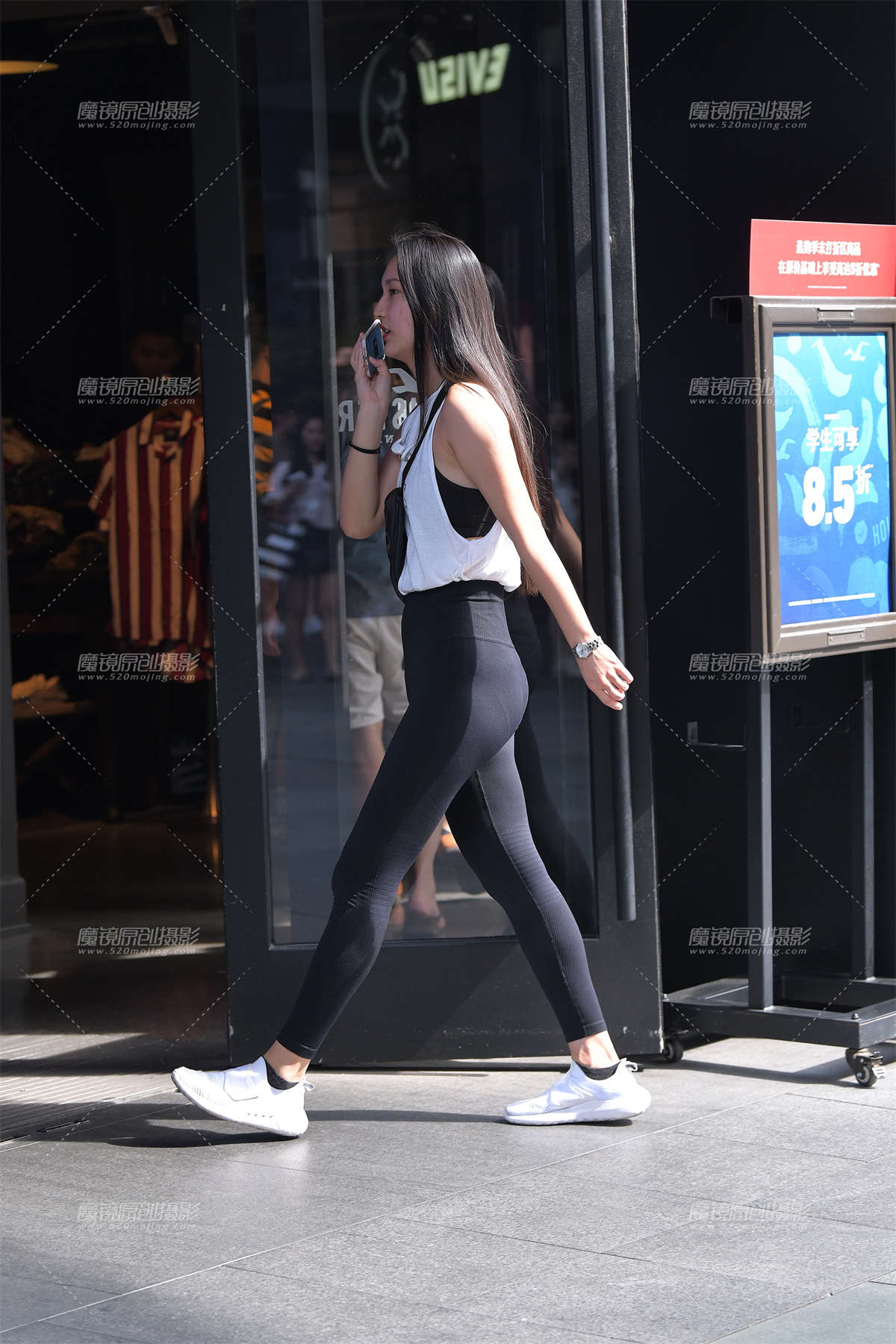 图片[2]-【视觉冲击赛贴】性感紧致黑色健美裤小姐姐-日更街拍