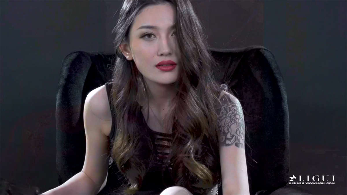 Ligui丽柜视频 2021.01.19 性感的小主 甜甜-日更街拍