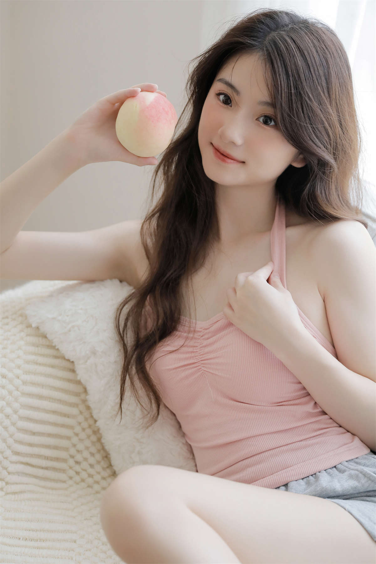 YITUYU艺图语 2023.02.27 蜜桃女孩 再拜陈三愿-日更街拍