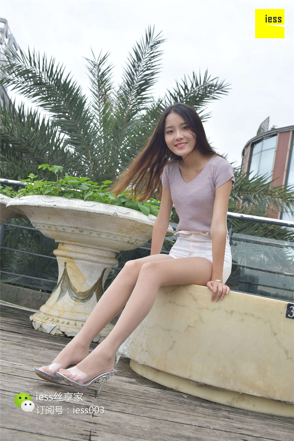 图片[2]-IESS异思趣向 丝享家025期：透明水晶鞋的幻想婉萍-日更街拍