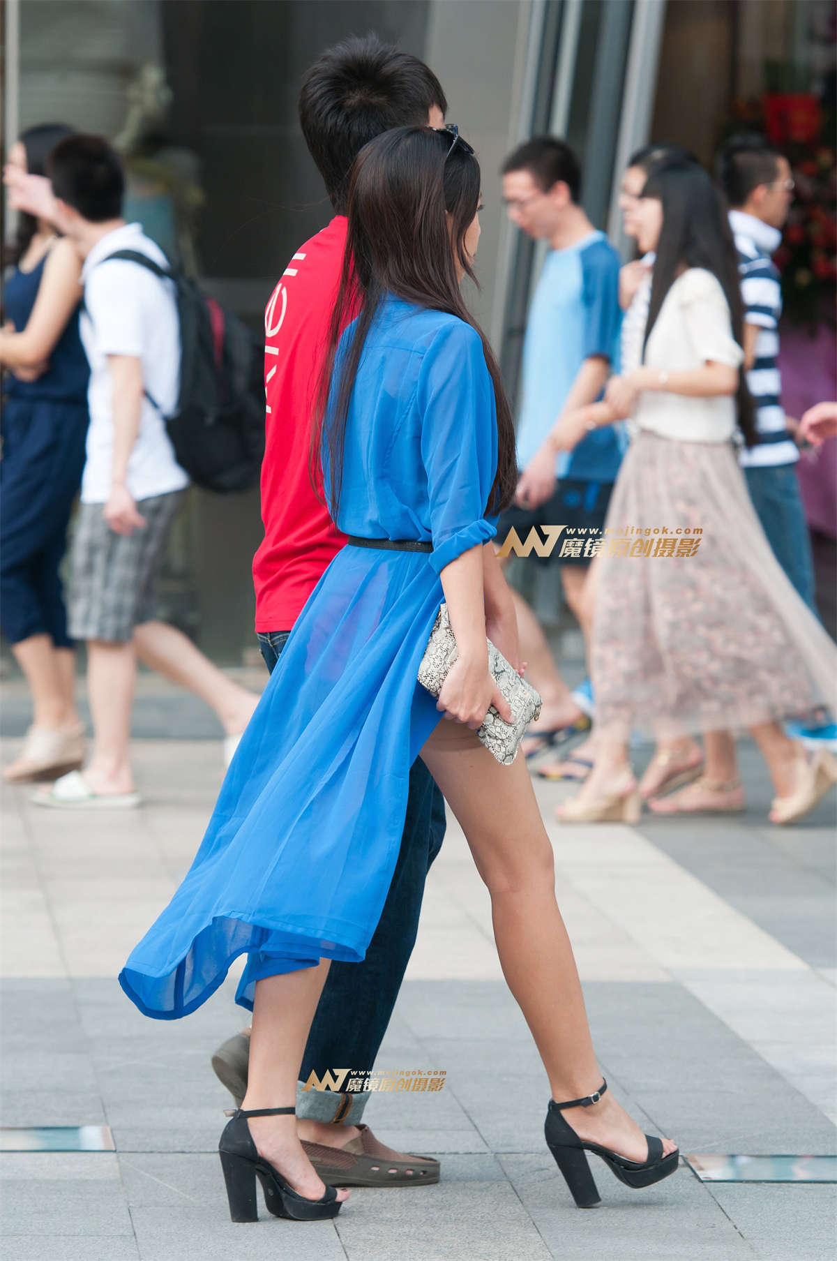 图片[2]-包臀裙，裸腿，凉高-日更街拍