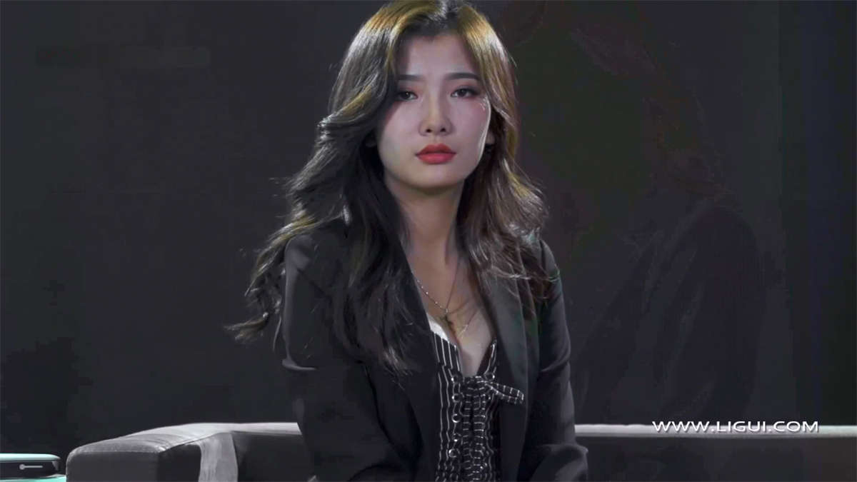 Ligui丽柜视频 2021.01.26 职场新秀 可心-日更街拍