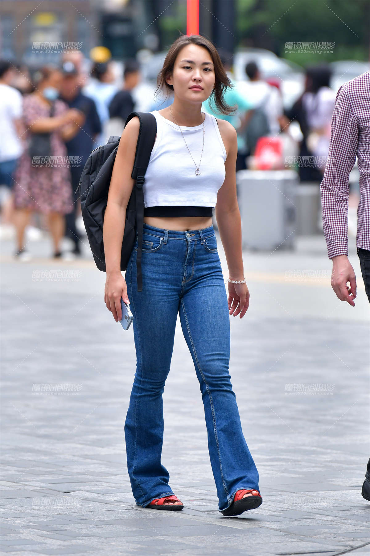 图片[2]-★藏蓝牛仔裤美女-日更街拍