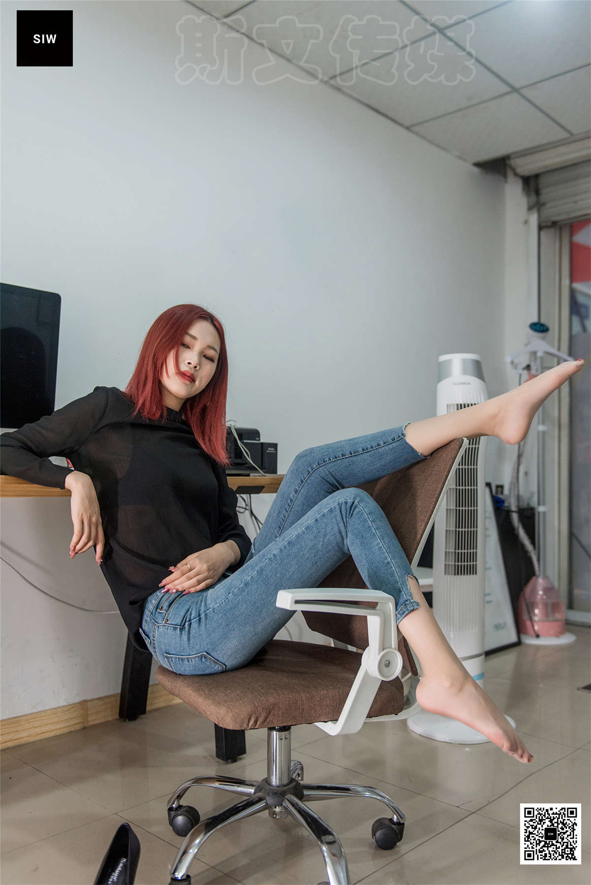 图片[2]-SIW斯文传媒 VOL.017 办公裤里丝 悦悦-日更街拍