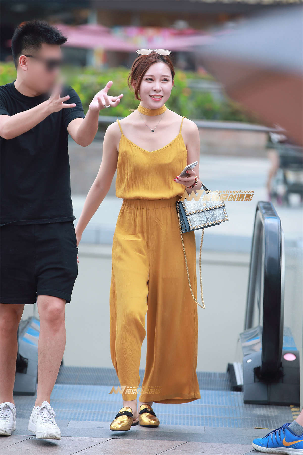 吊带裤，美女-日更街拍