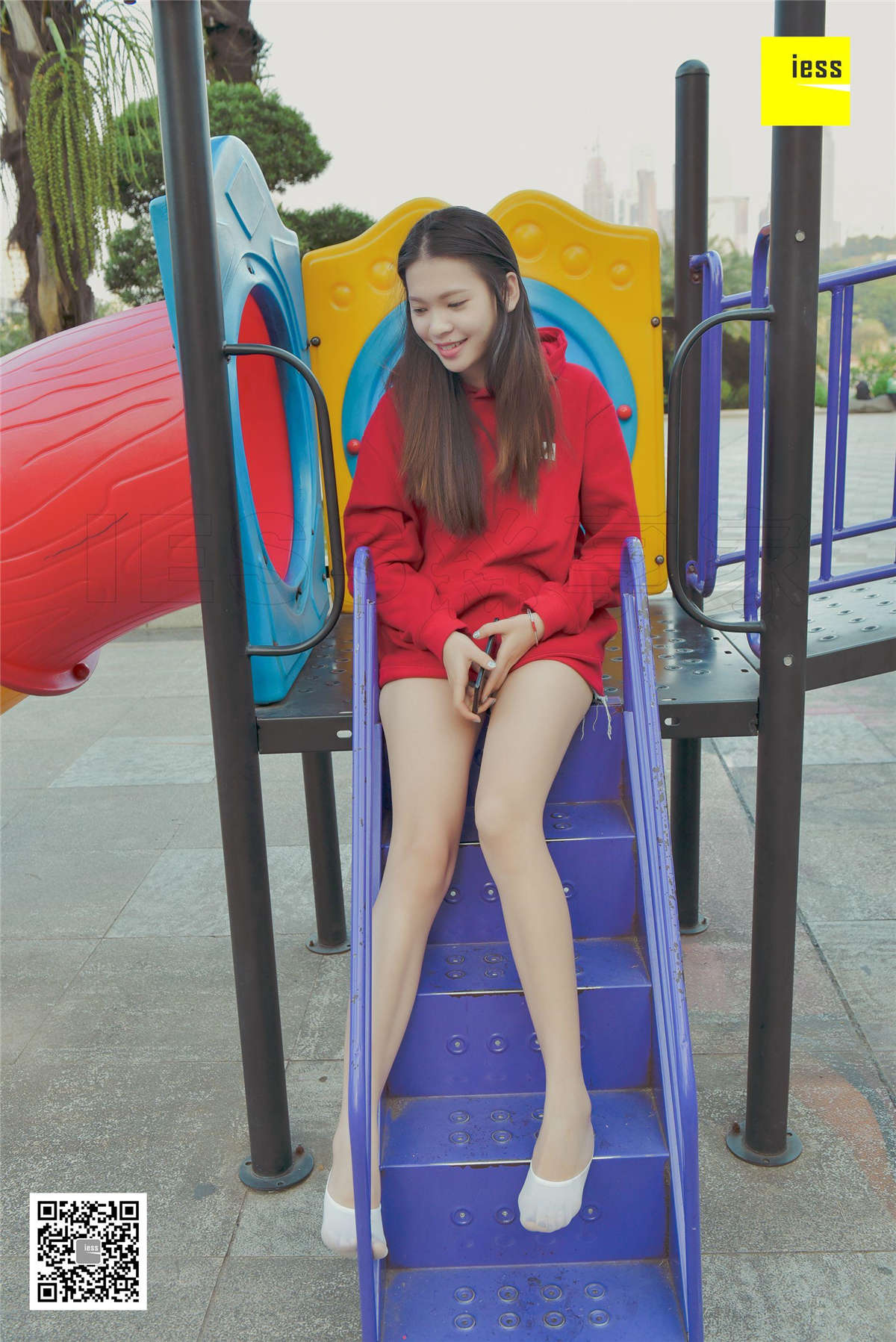 IESS异思趣向 丝享家159期：卫衣与白色船袜七七-日更街拍