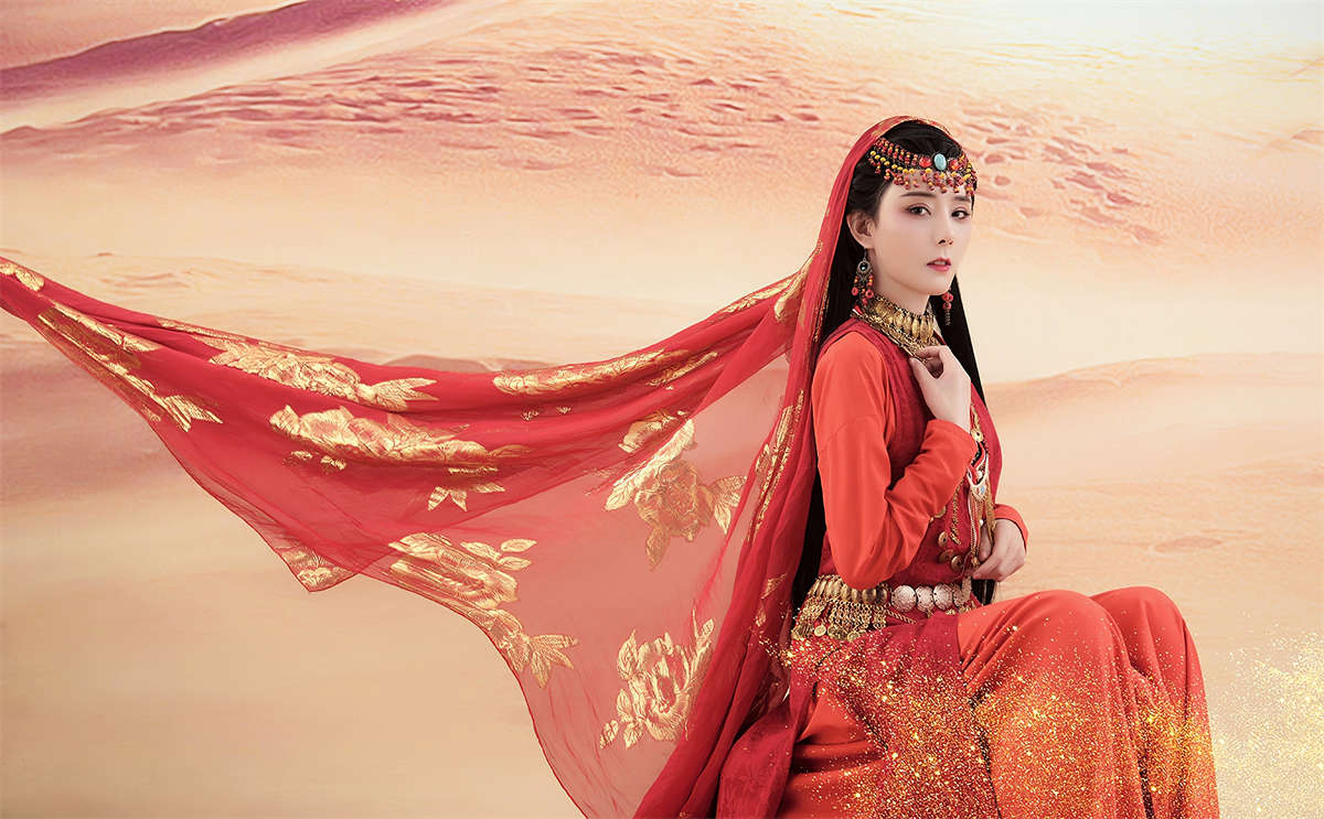 图片[2]-TouTiao头条女神 2019.12.17 梦回楼兰 莫晓希-日更街拍