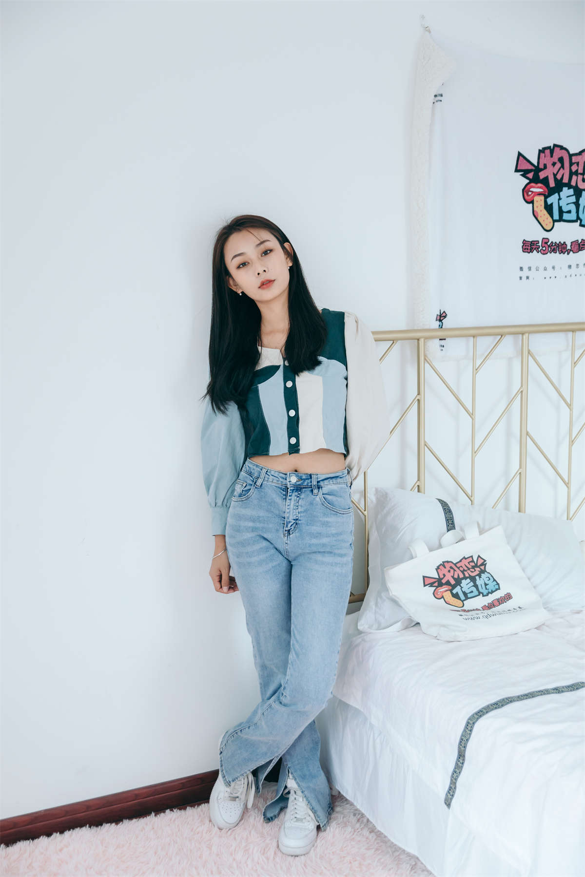 物恋传媒 NO.869 岚岚-半生烟火半生月-日更街拍